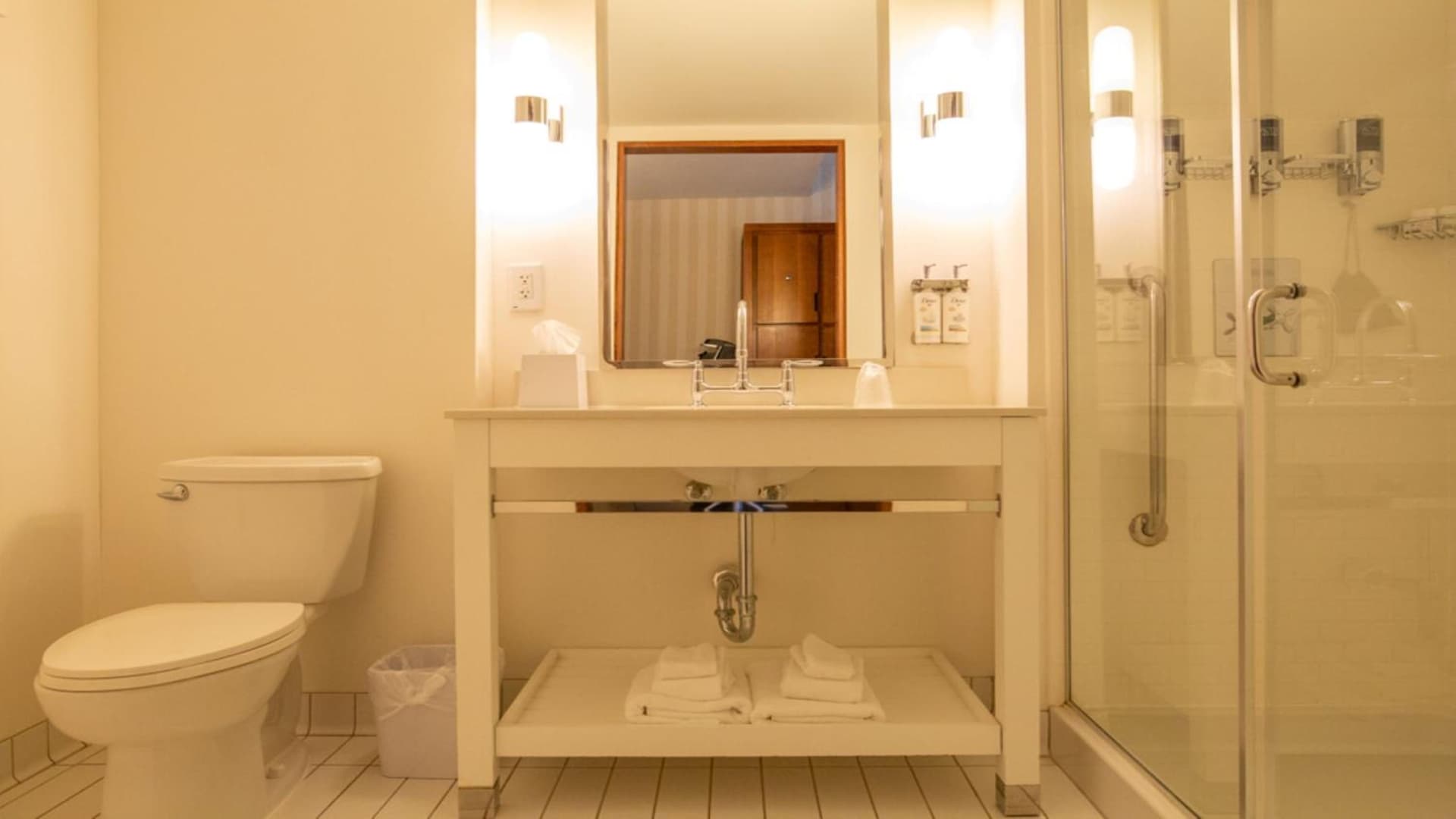 Holiday Inn Express Columbus Airport Easton