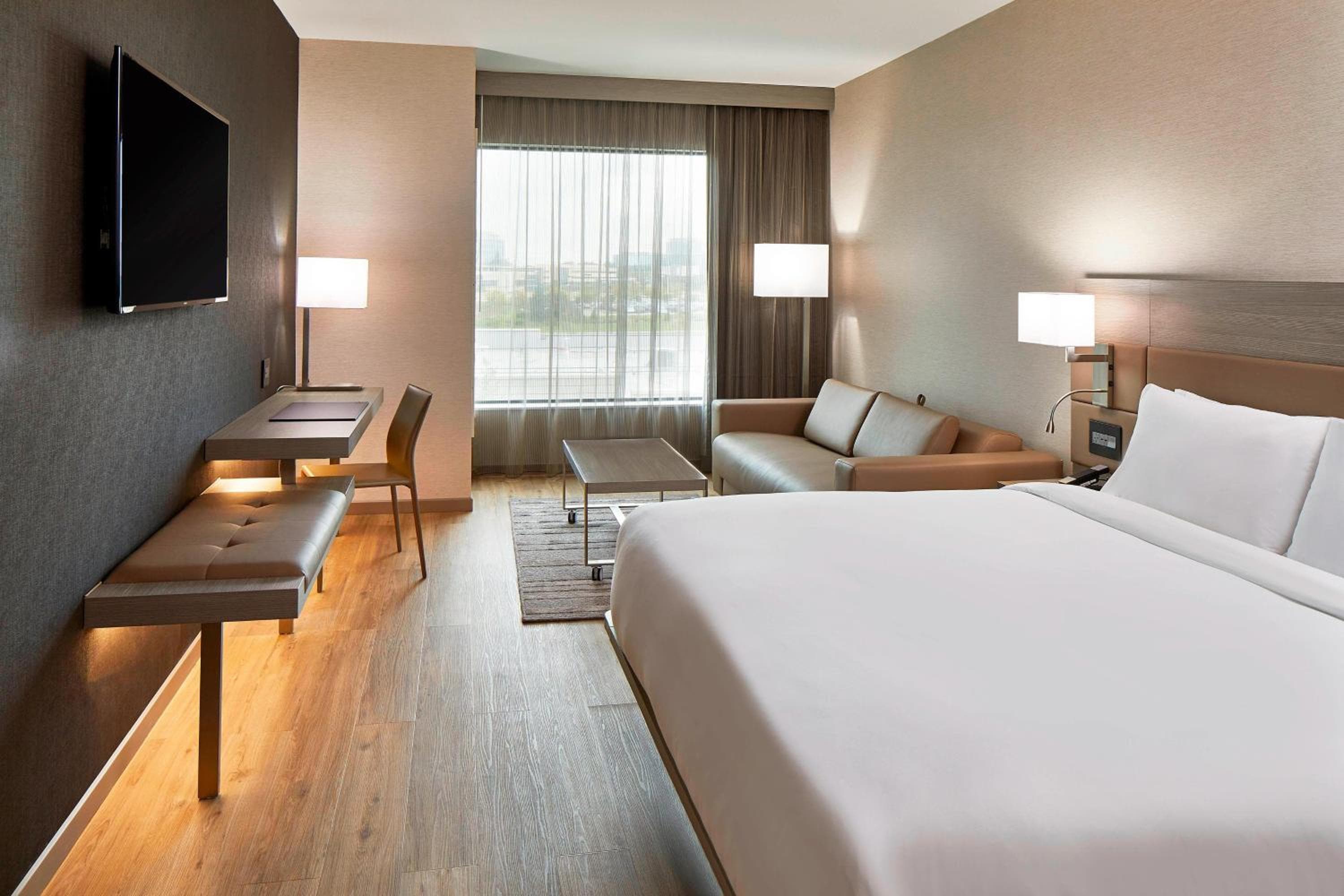 AC Hotel by Marriott Cleveland Beachwood
