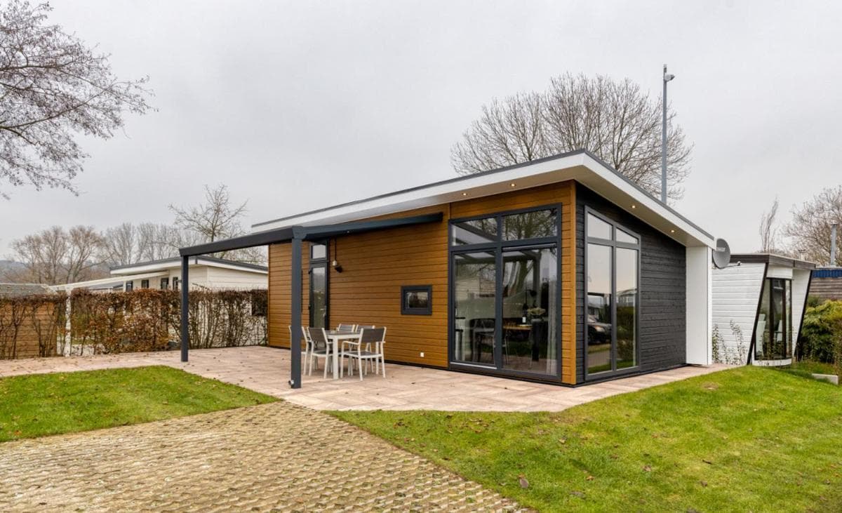 Recreatiepark Jachthaven De Veerstal Lathum - Luxe Chalet