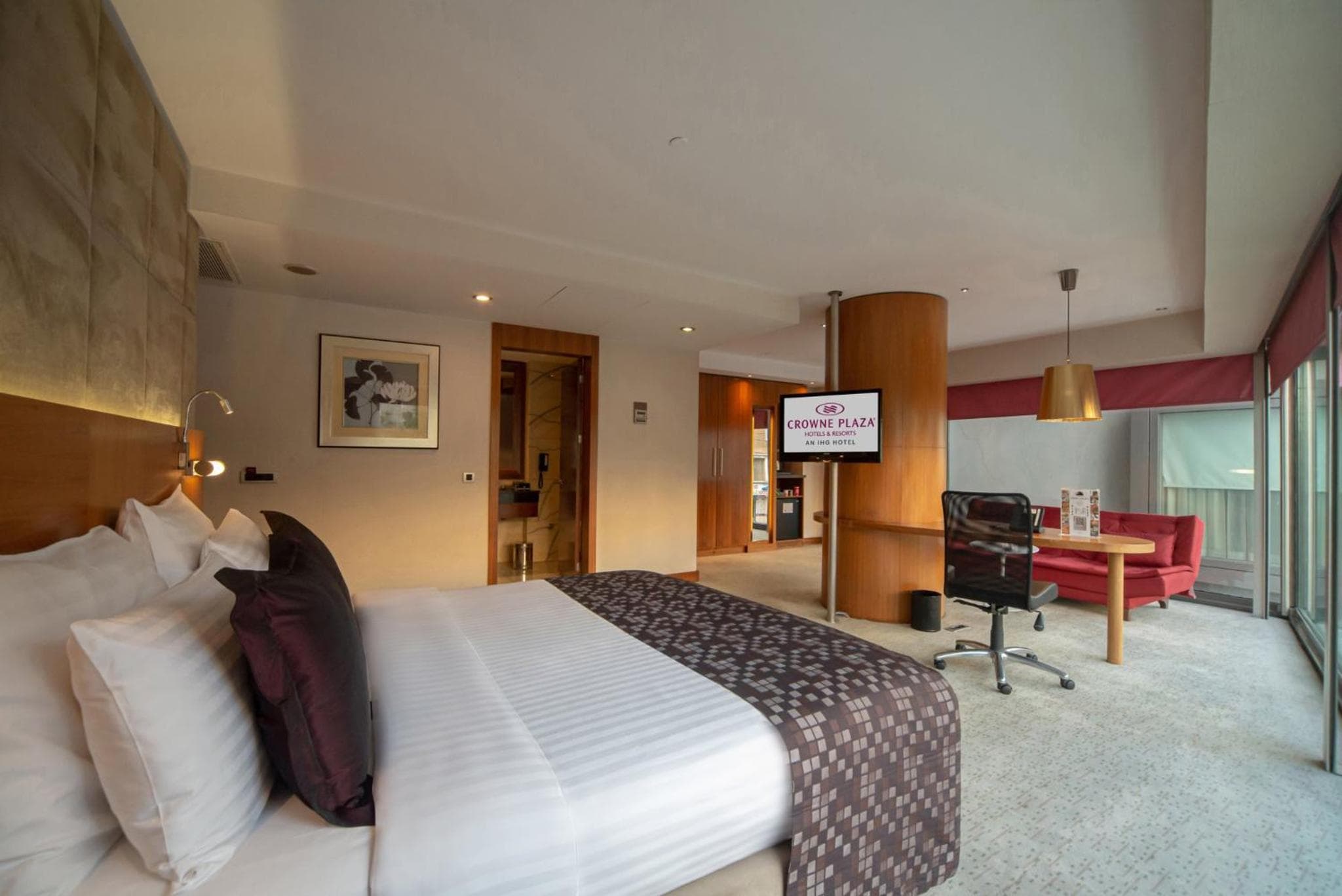 Crowne Plaza Istanbul Harbiye by IHG