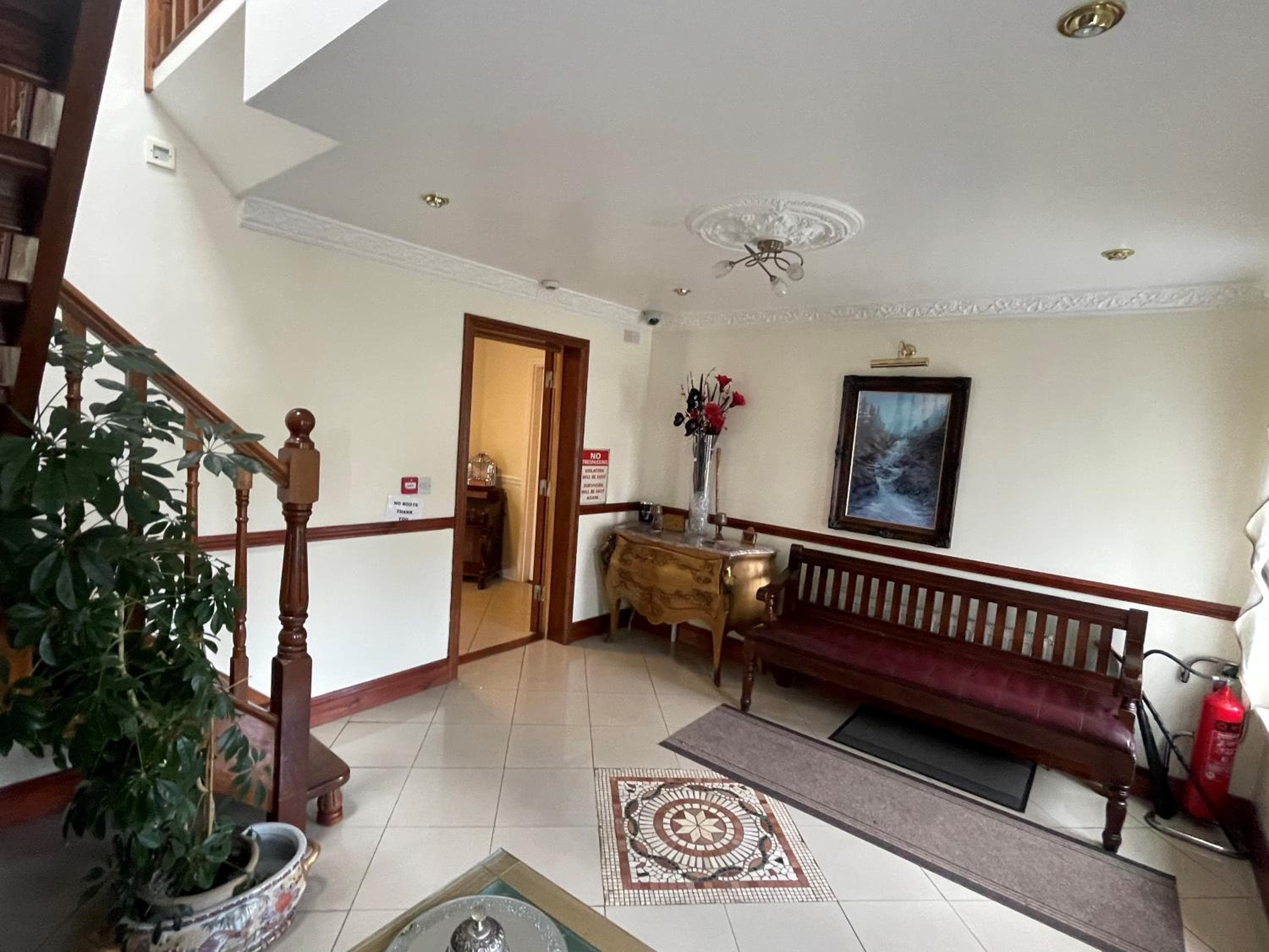 GoldenDawn Guest House