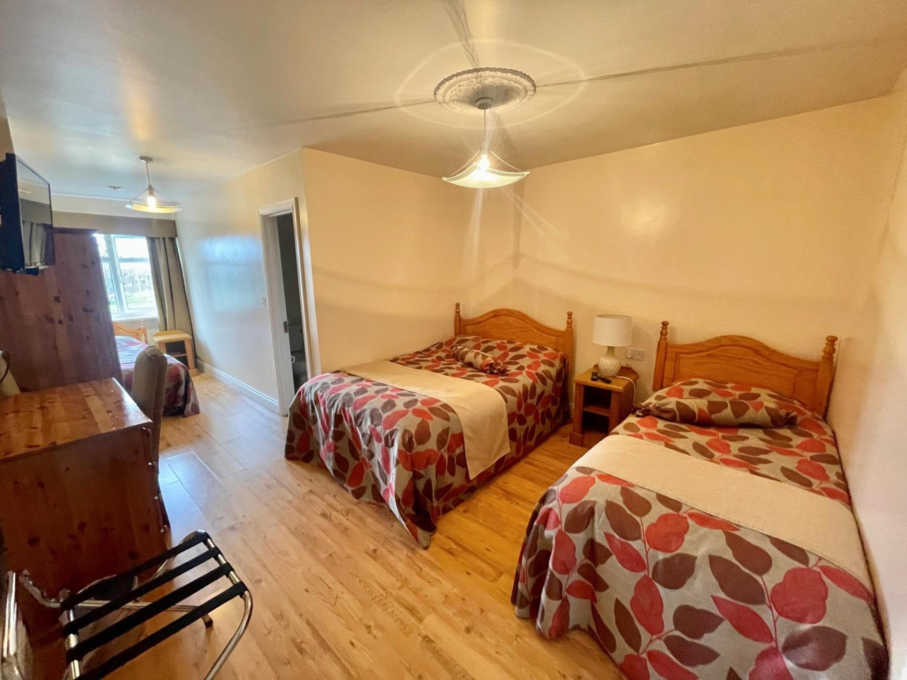 GoldenDawn Guest House