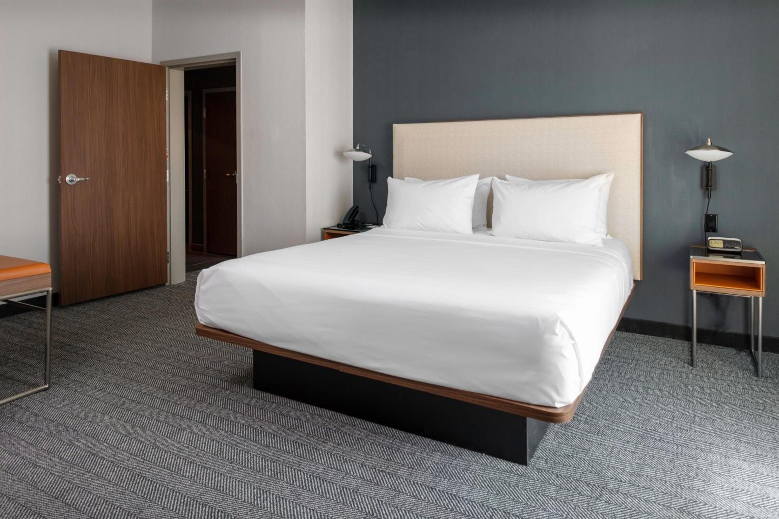 Courtyard by Marriott Memphis East Galleria