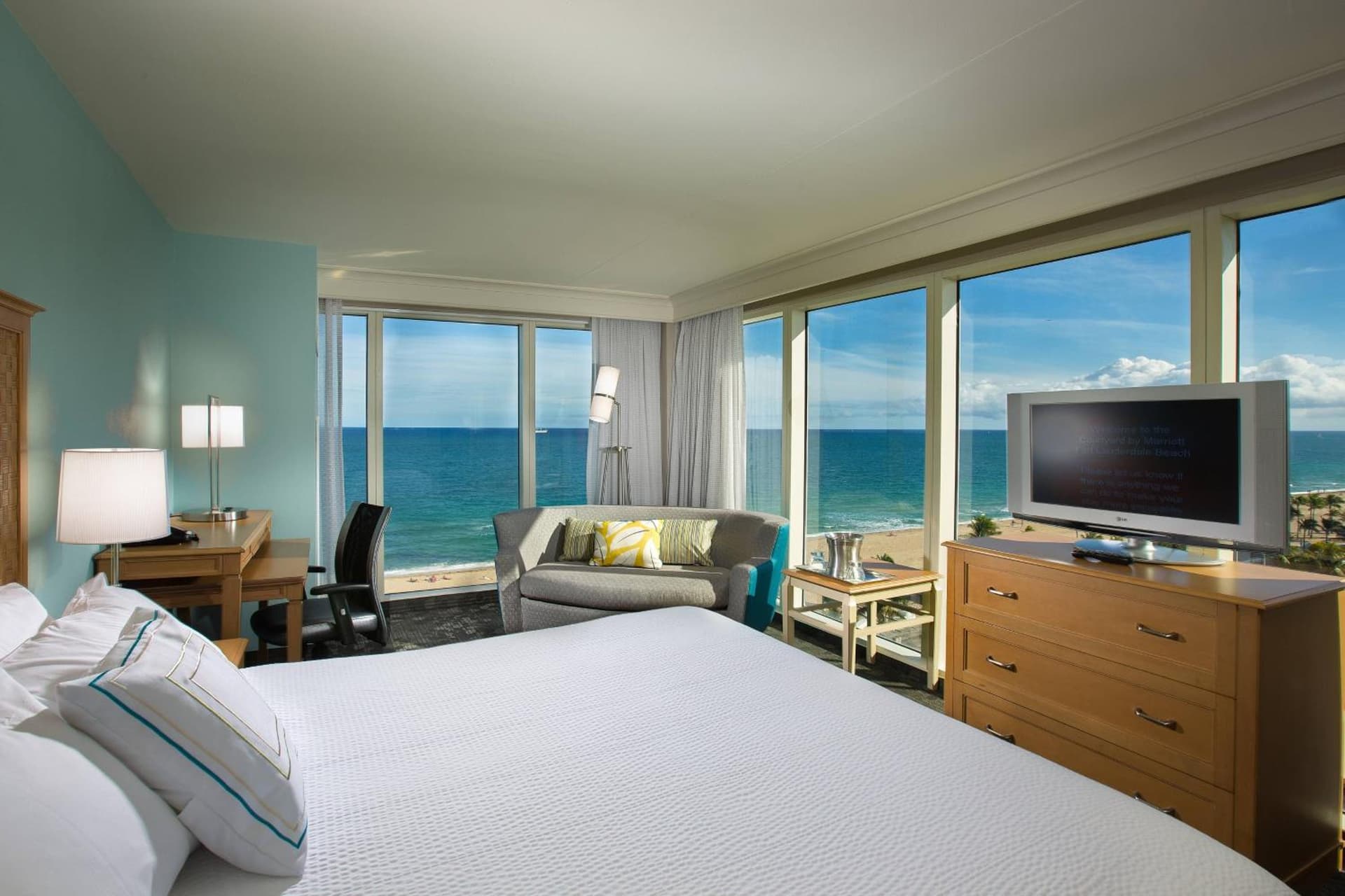 Courtyard by Marriott Oceanside Fort Lauderdale Beach