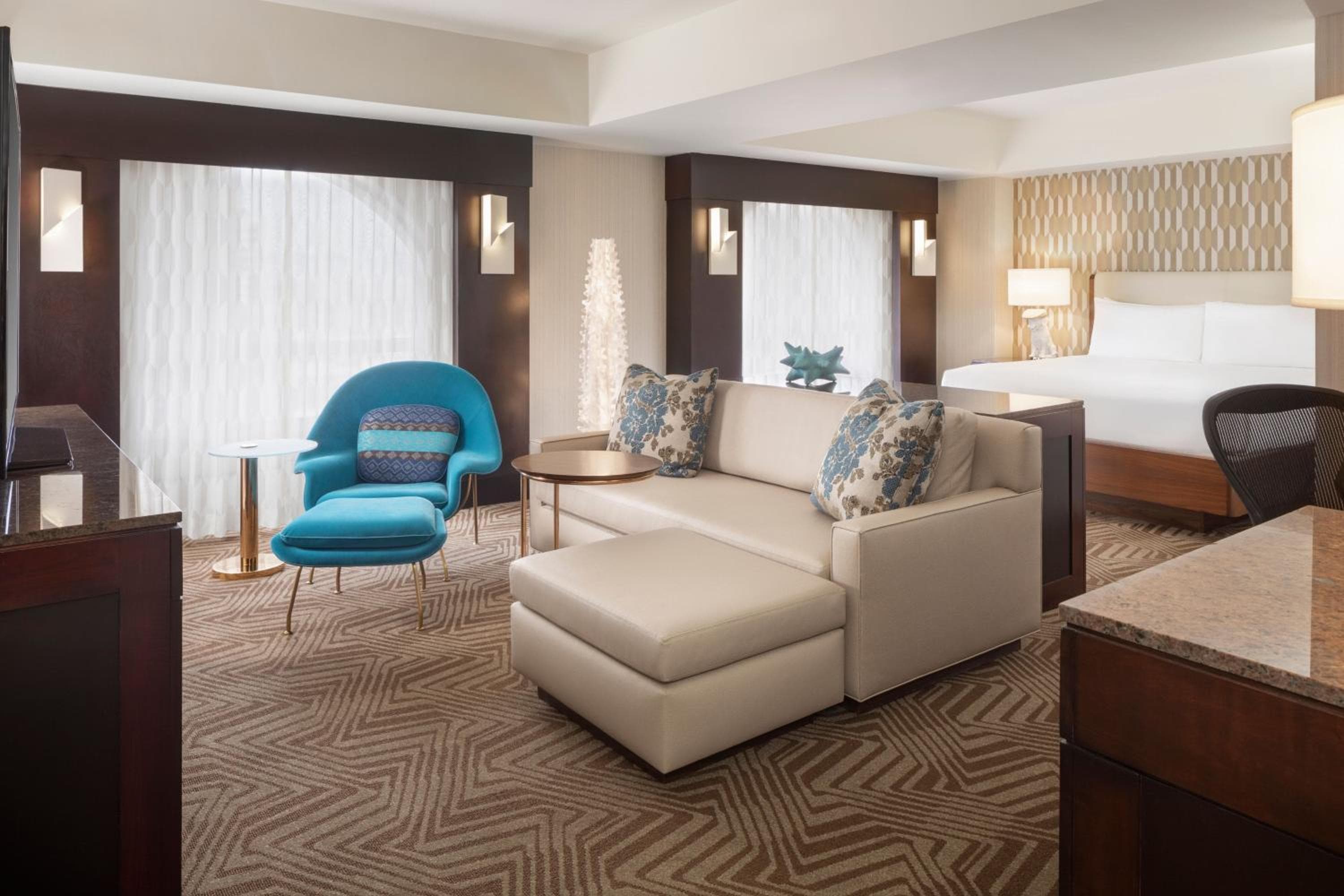 Renaissance Phoenix Downtown Hotel