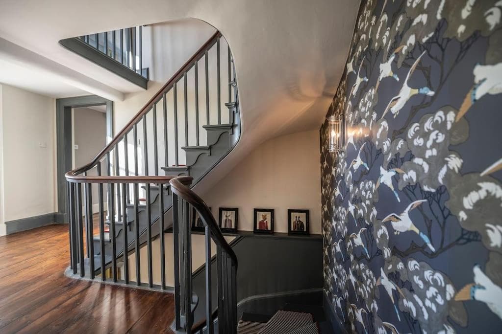 Georgian Country House -Panoramic Views -Sleeps 12