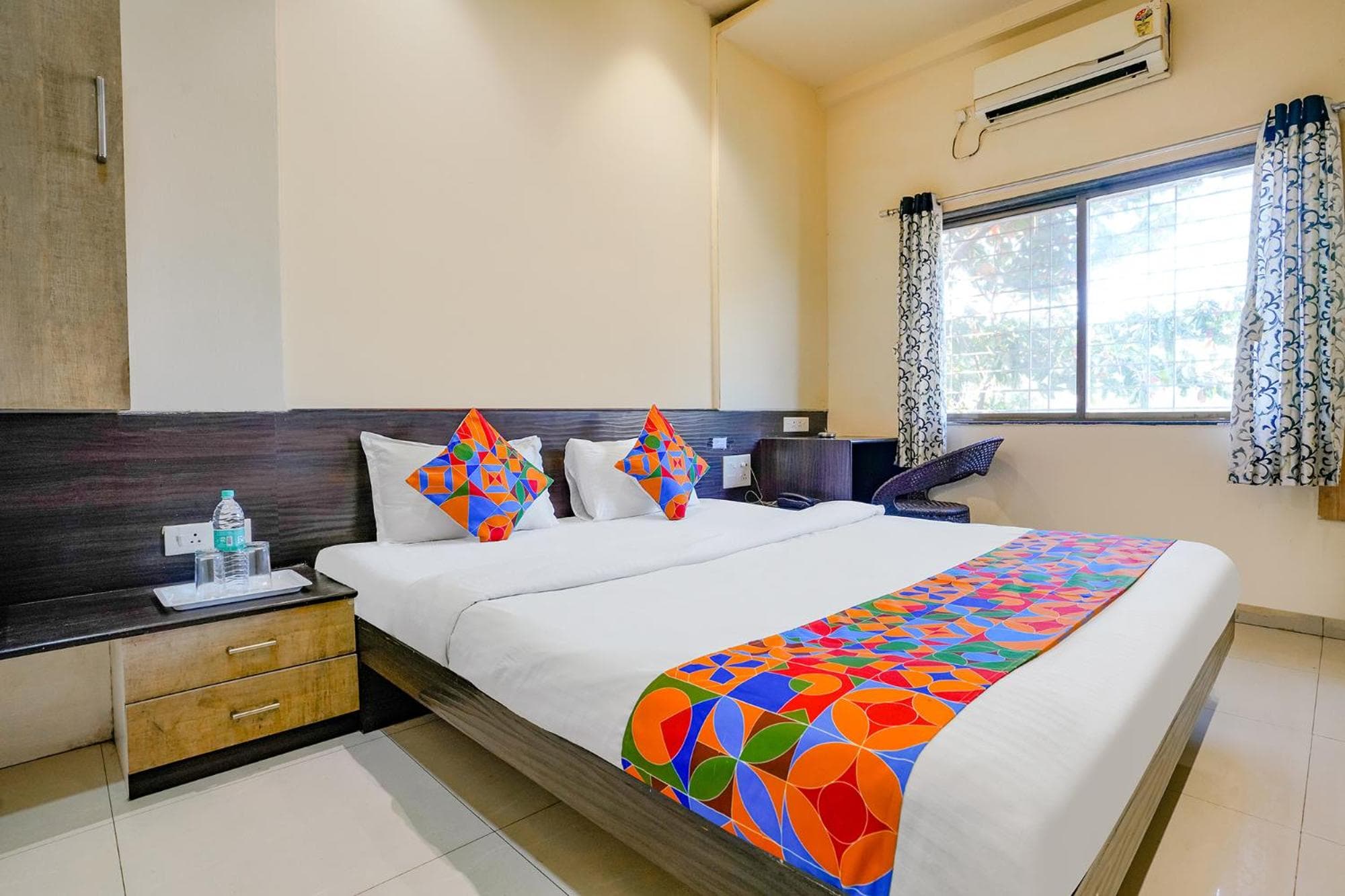 FabHotel Regent Inn - Nr SkyWalk Bridge