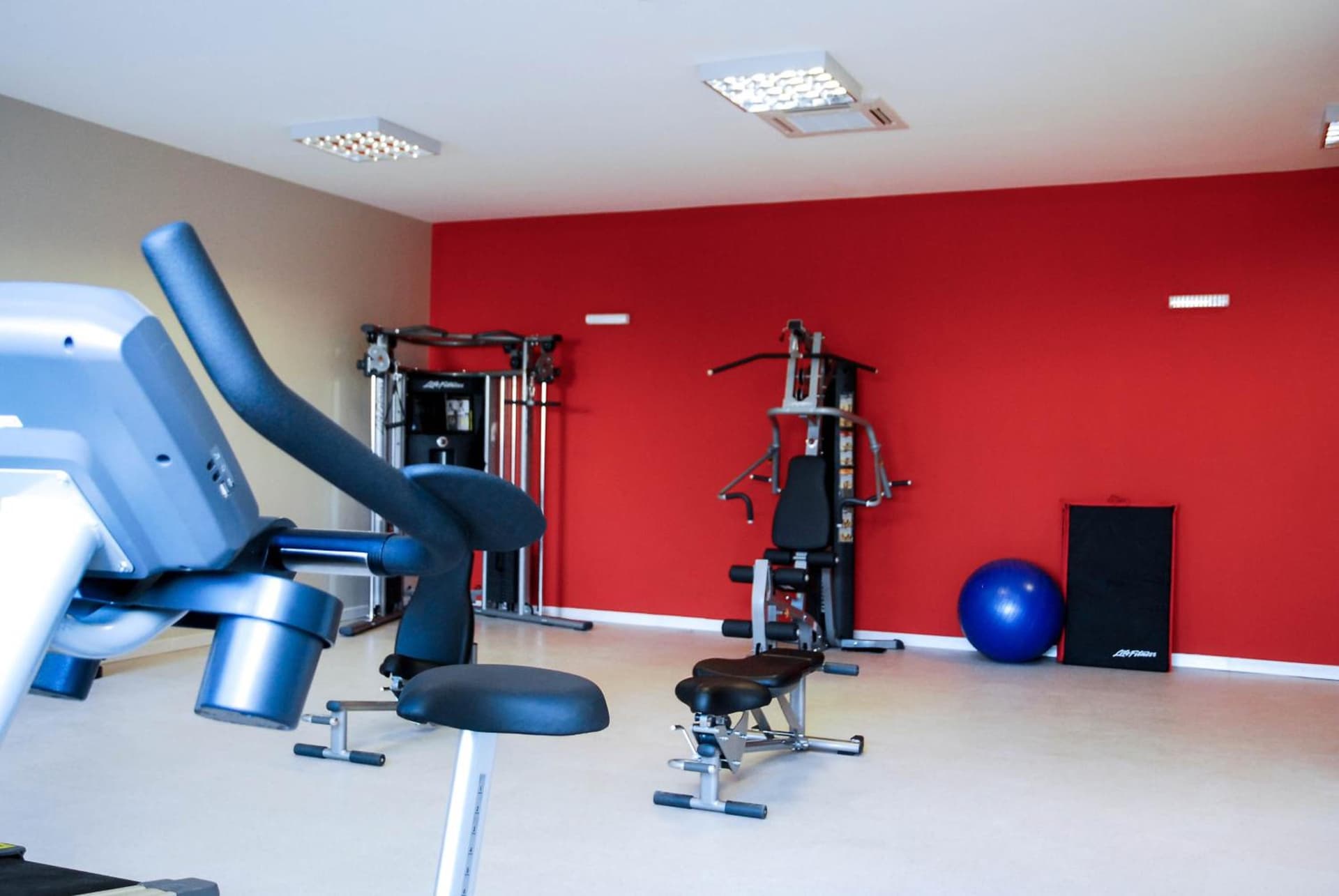 Regency Way Montevideo Hotel