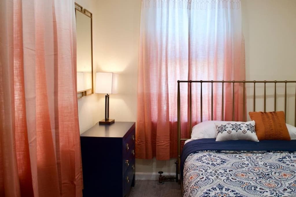 Luxe Retreat 2 Bedroom Hideaway Minutes from NYC
