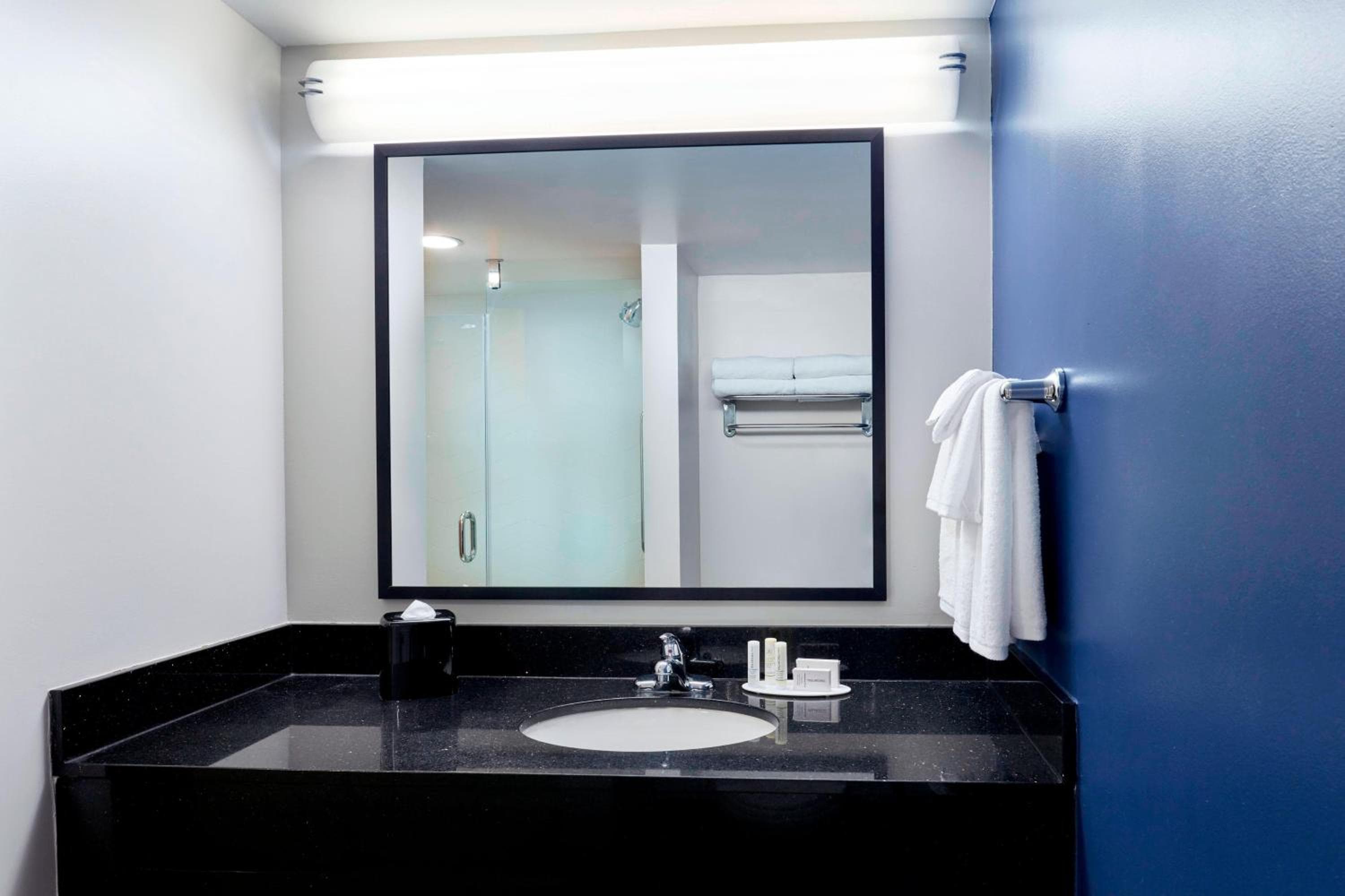 Fairfield Inn Suites Indianapolis Downtown