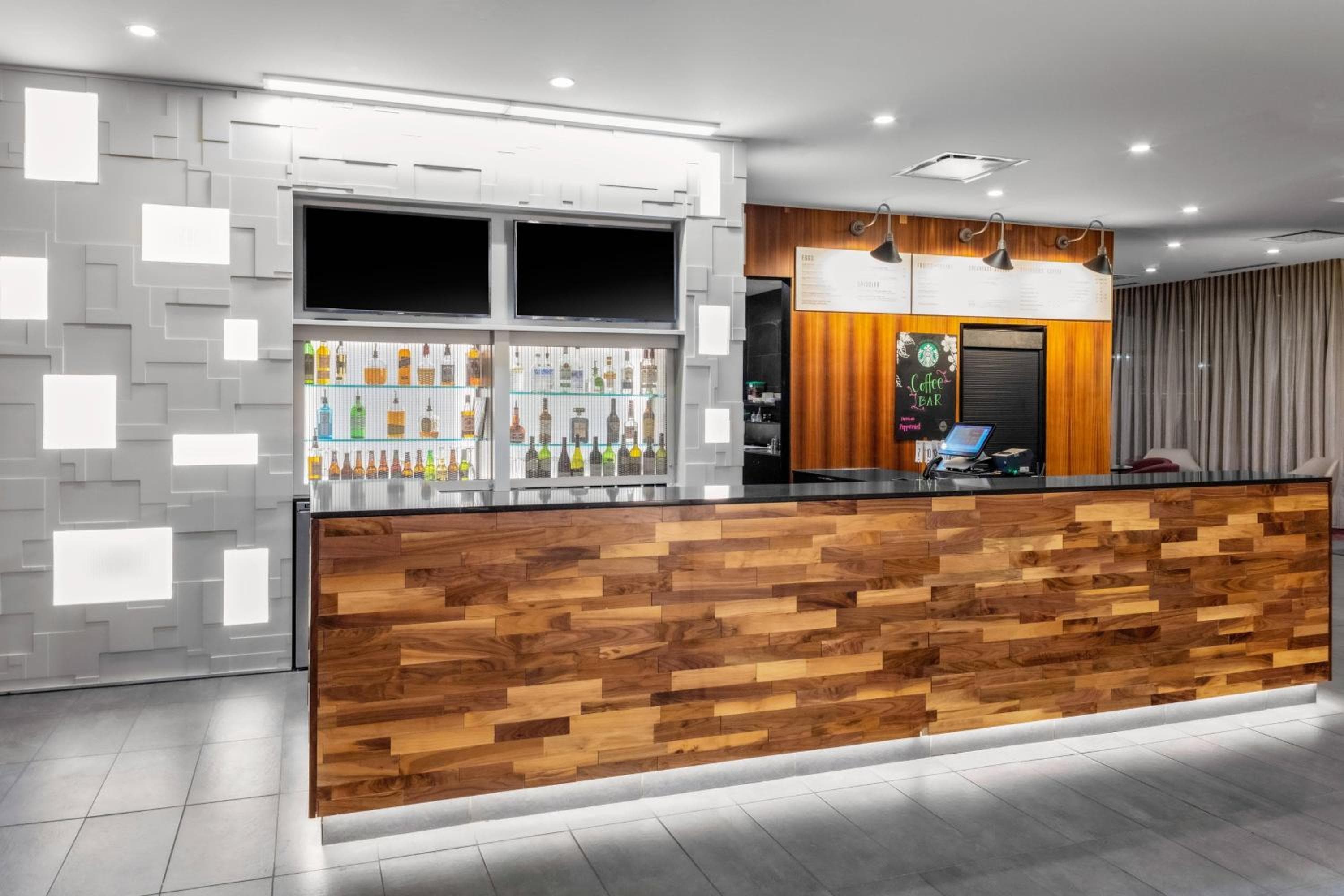 Courtyard by Marriott East Lansing Okemos