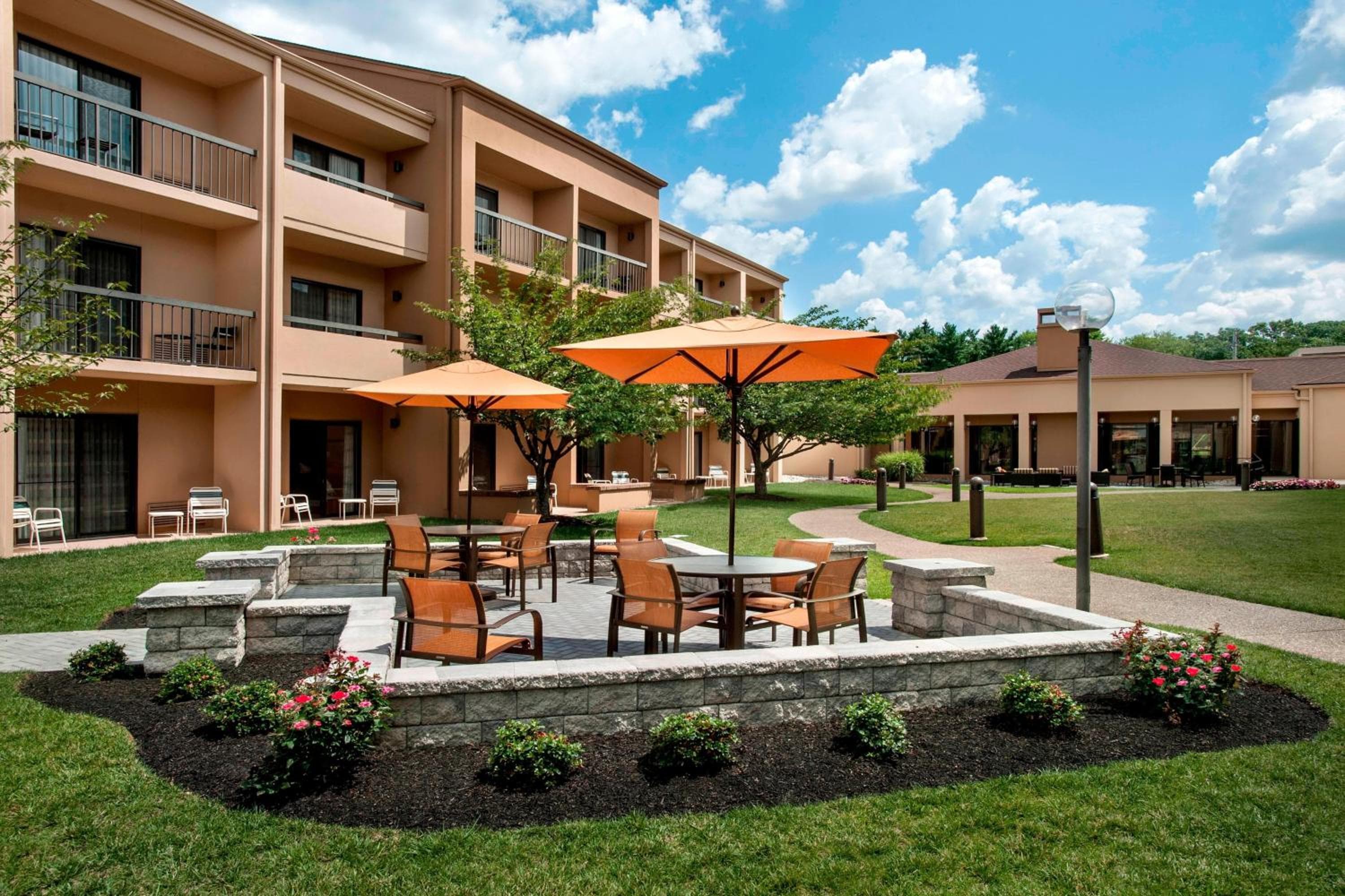 Courtyard Philadelphia Willow Grove