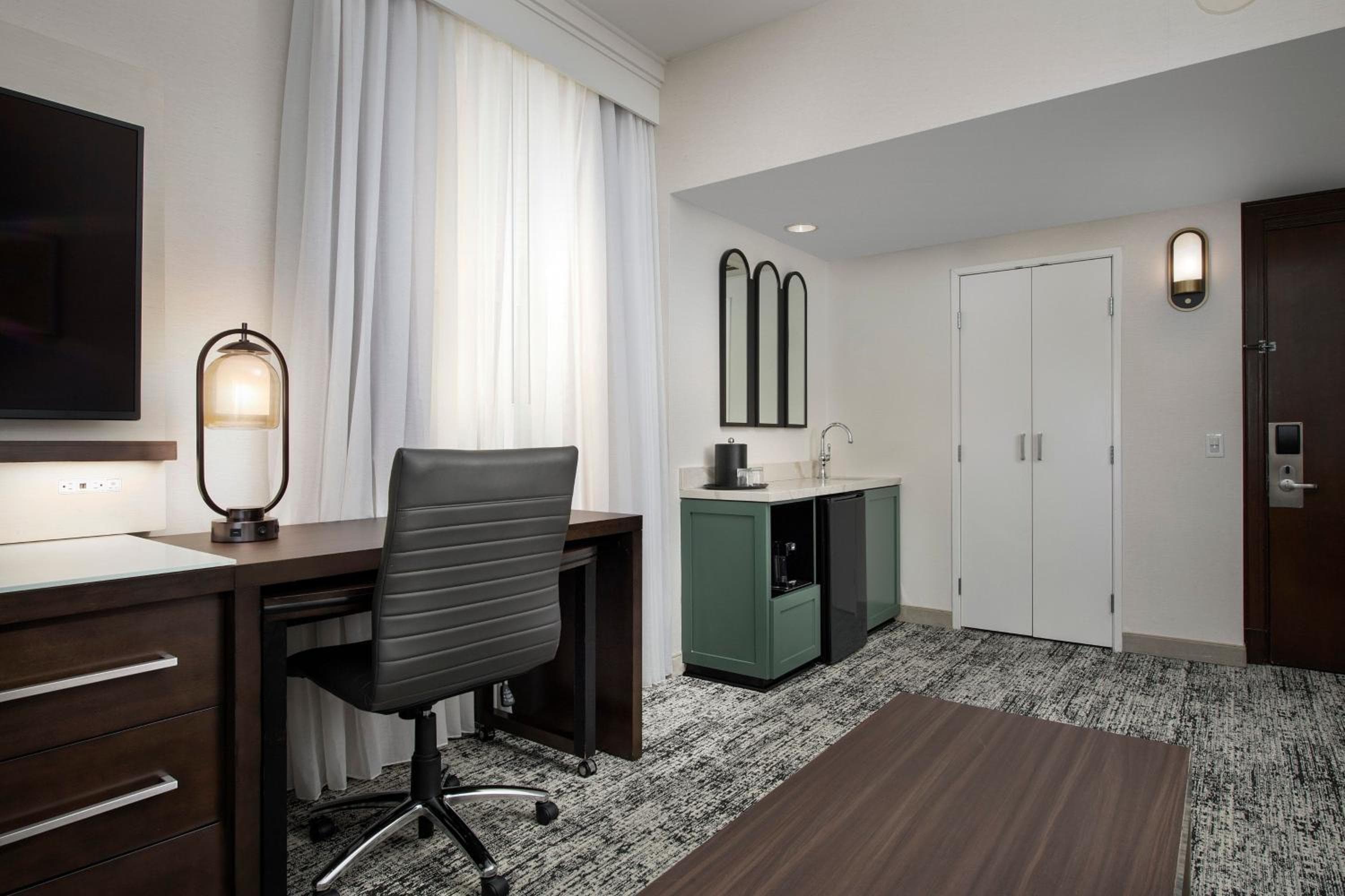 Courtyard by Marriott San Diego Downtown
