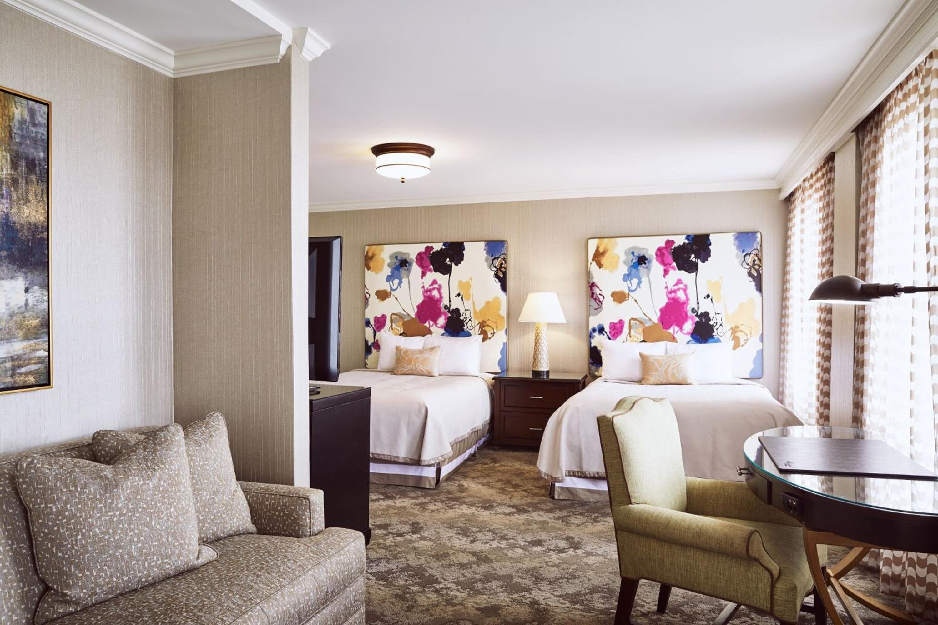 The Raphael Hotel, Autograph Collection