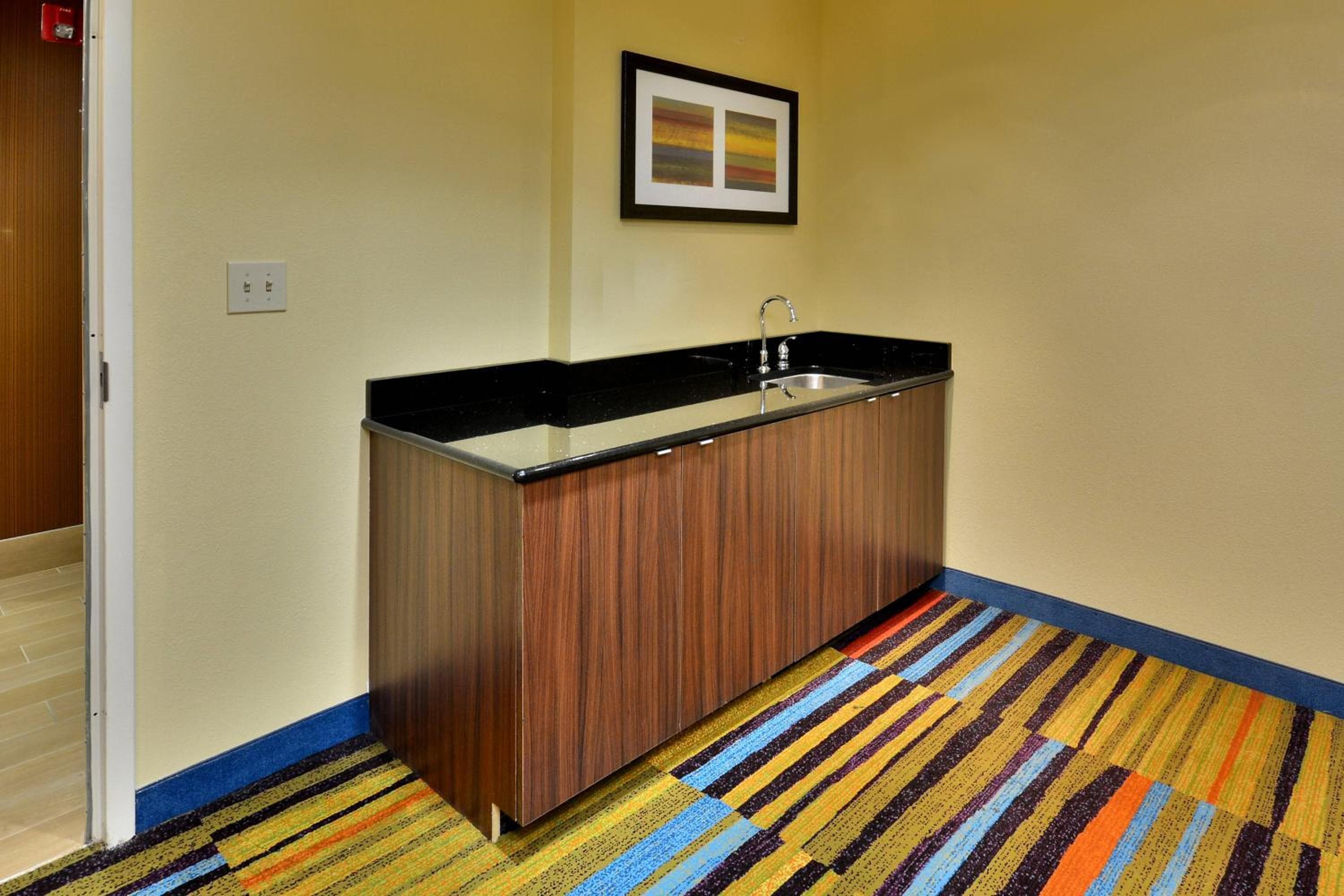 Fairfield by Marriott Inn and Suites Winston-Salem Hanes Mall
