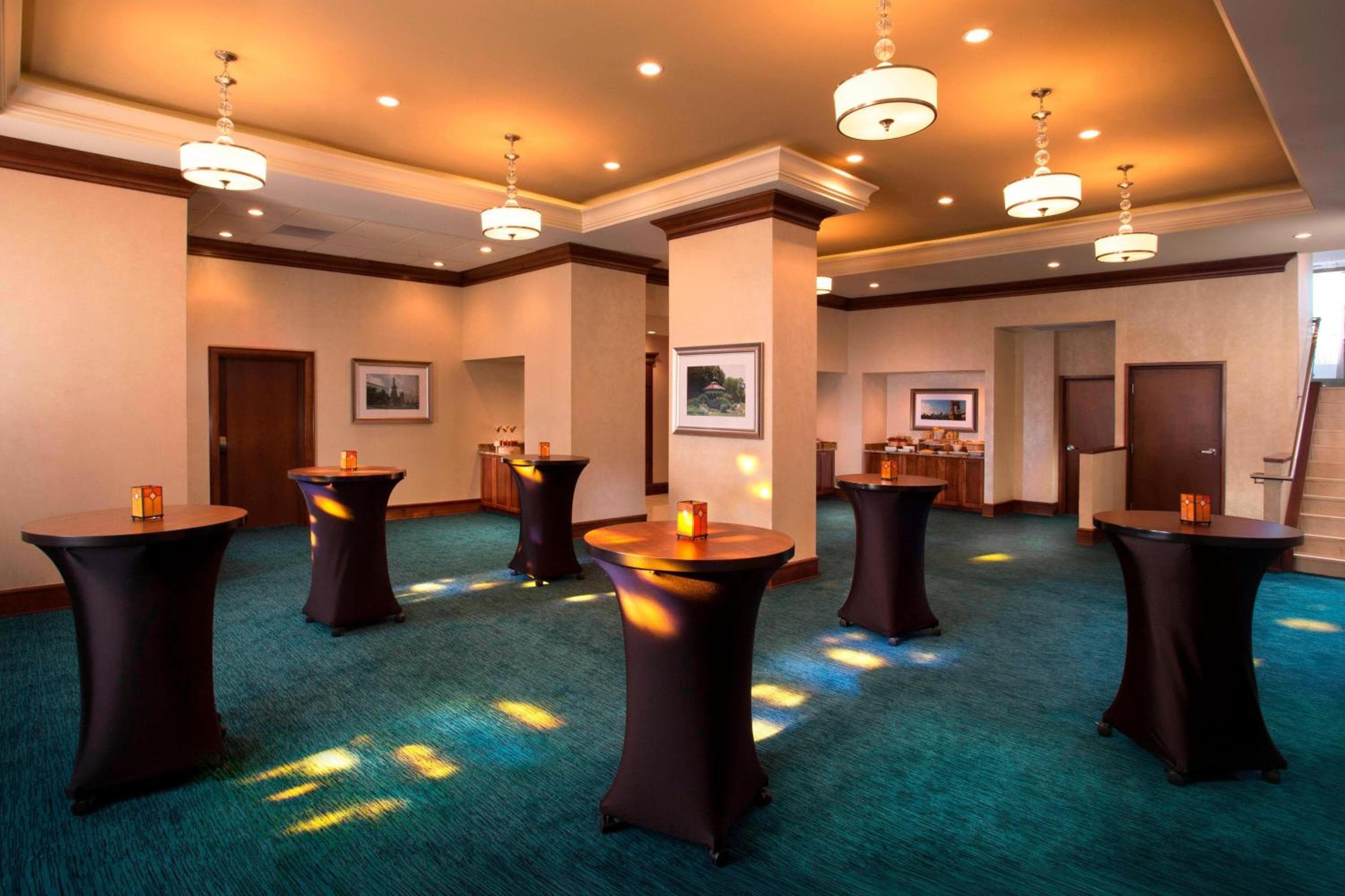 Residence Inn by Marriott Cincinnati Downtown/The Phelps