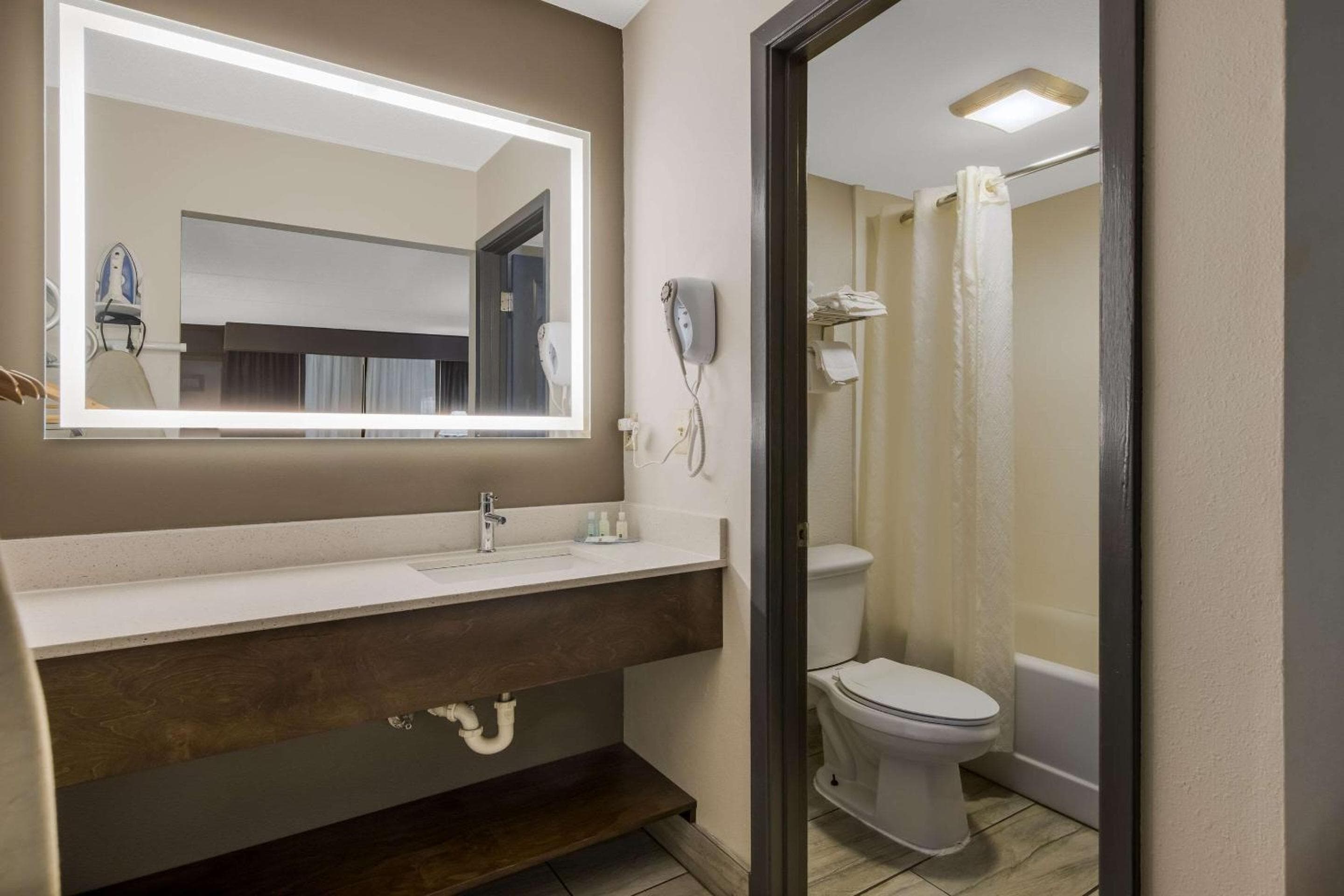 Quality Inn Asheville Airport
