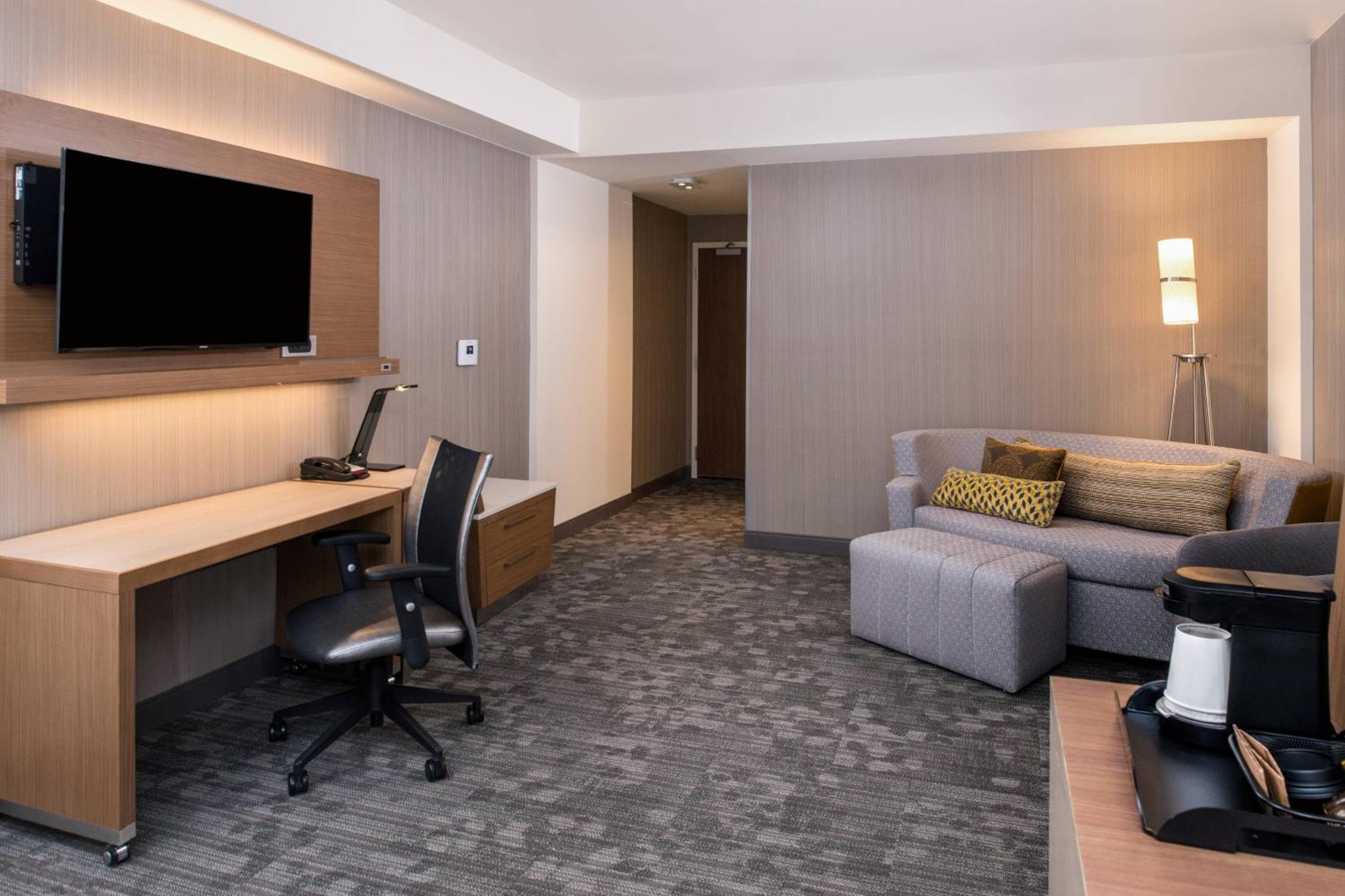 Courtyard by Marriott Detroit Farmington