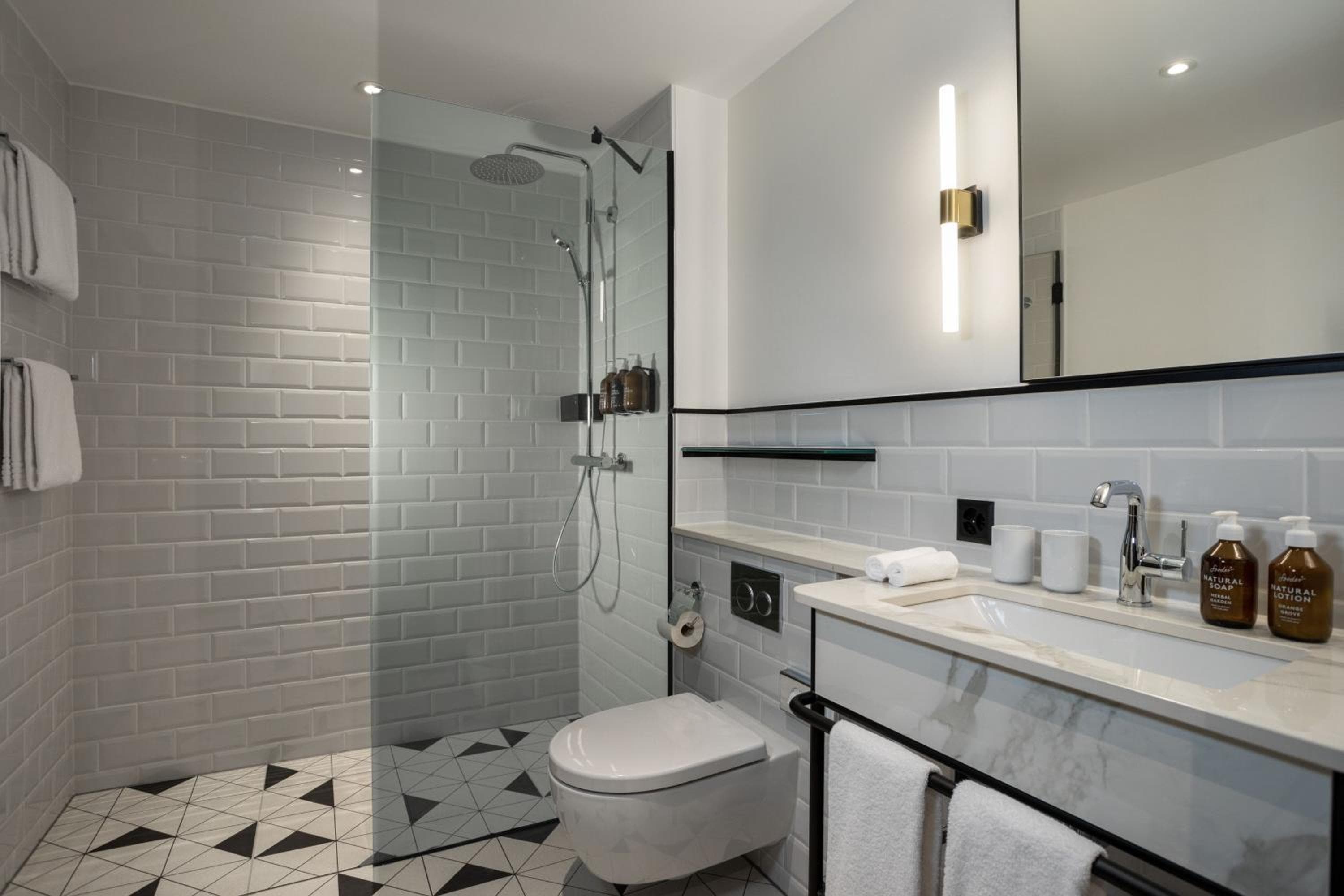 Neues Schloss Privat Hotel Zurich, Autograph Collection