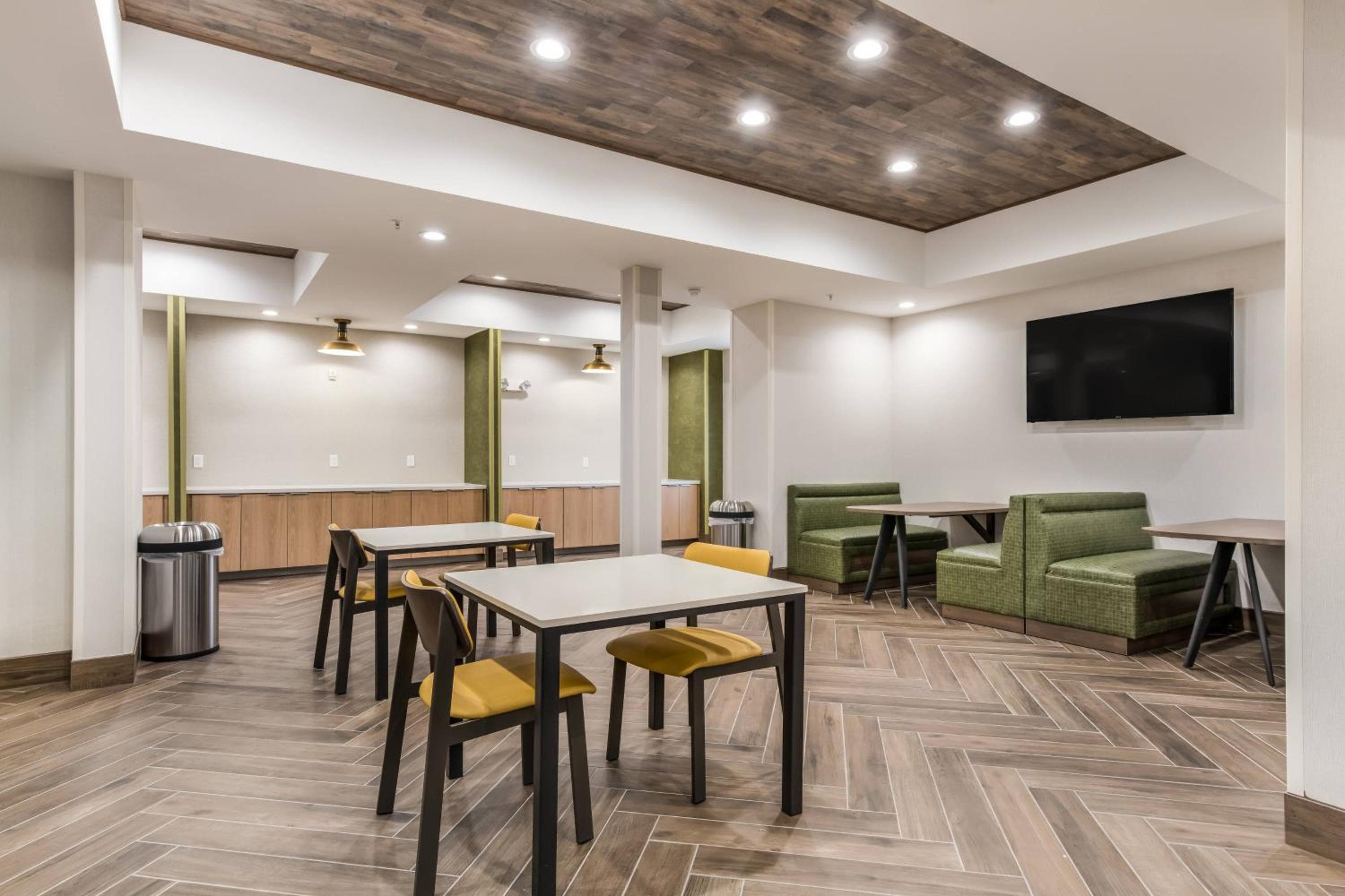 Fairfield by Marriott Inn & Suites Greensboro Coliseum Area