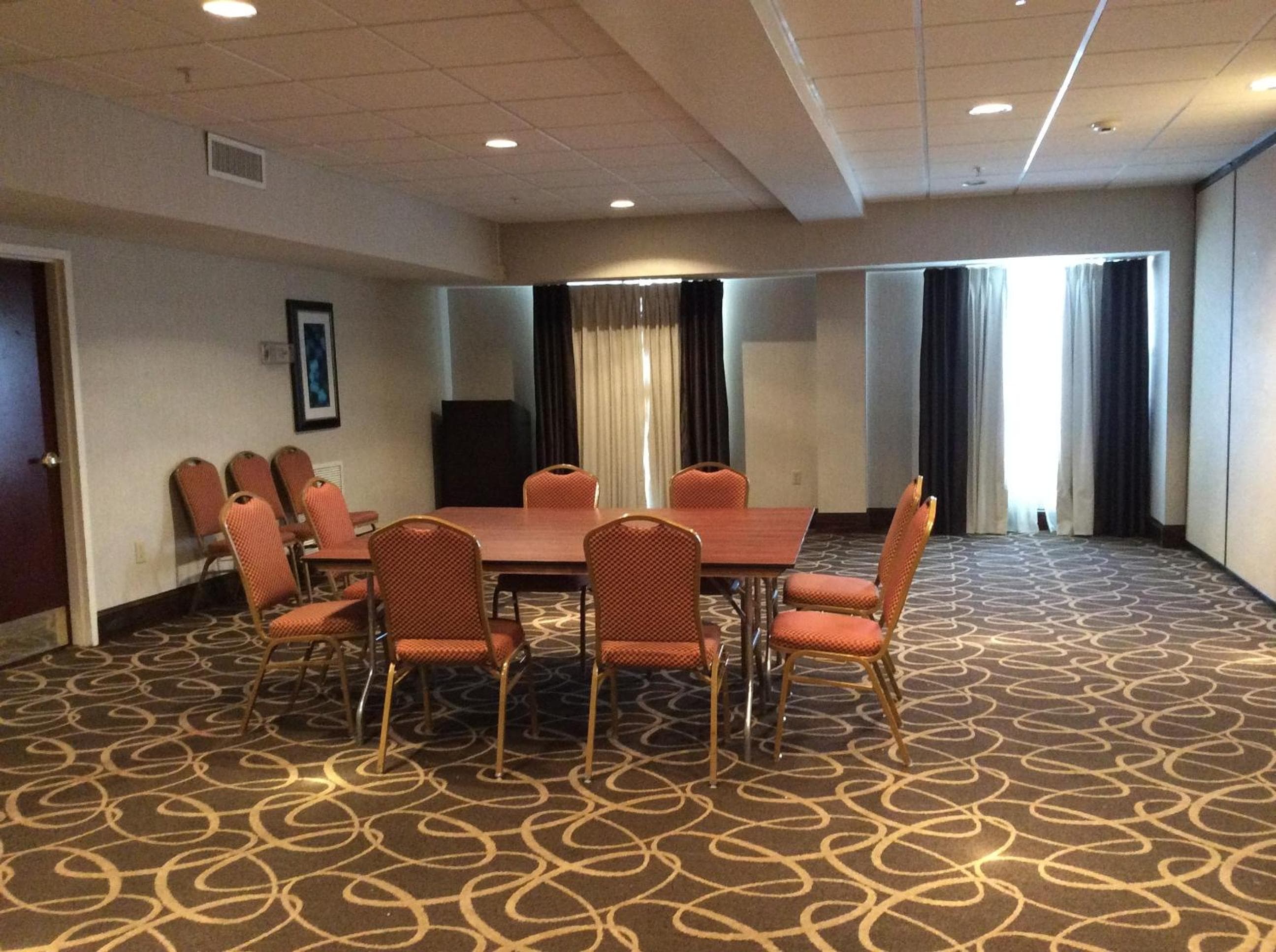 Wingate by Wyndham High Point Greensboro Airport South