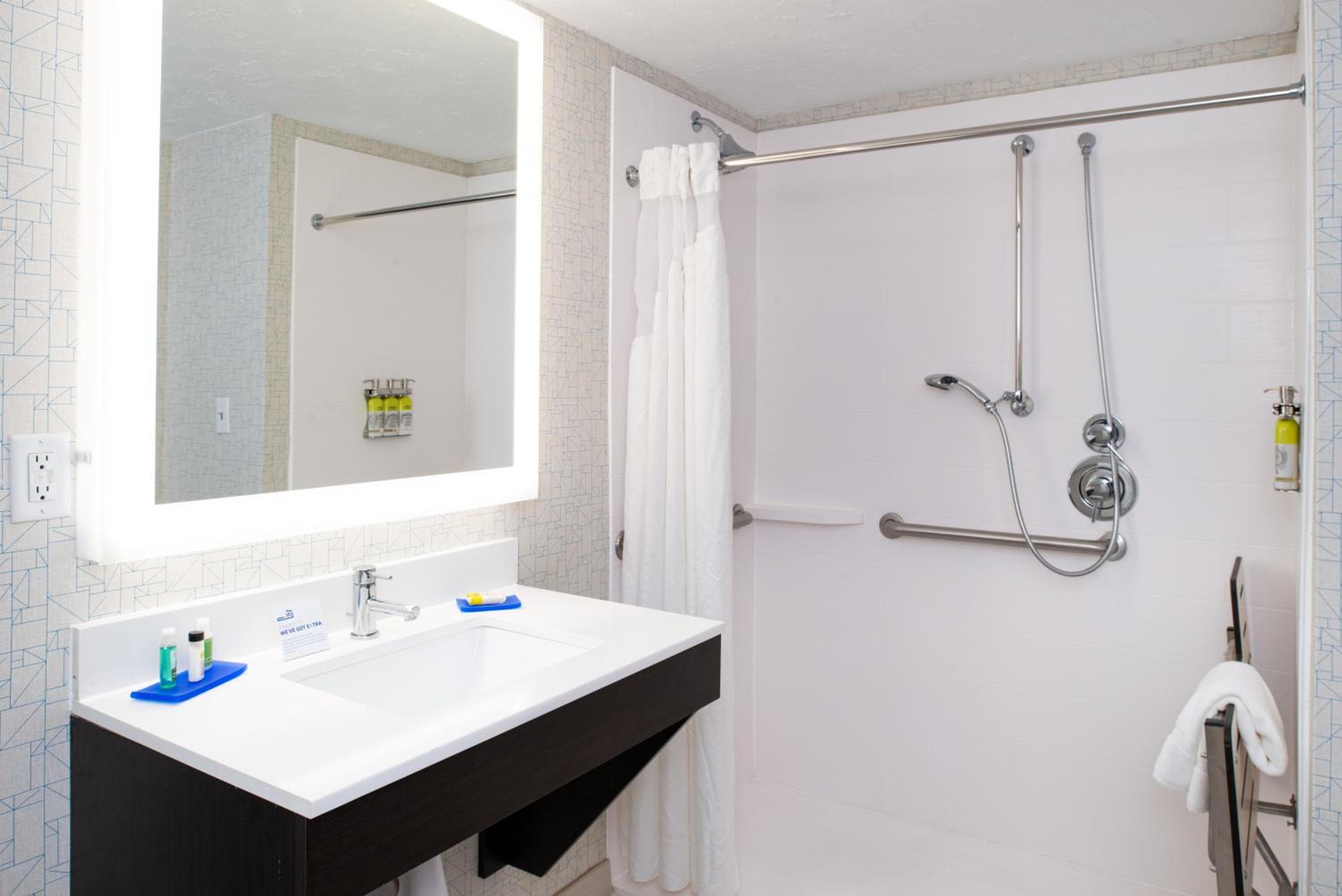 Holiday Inn Express Cincinnati West by IHG