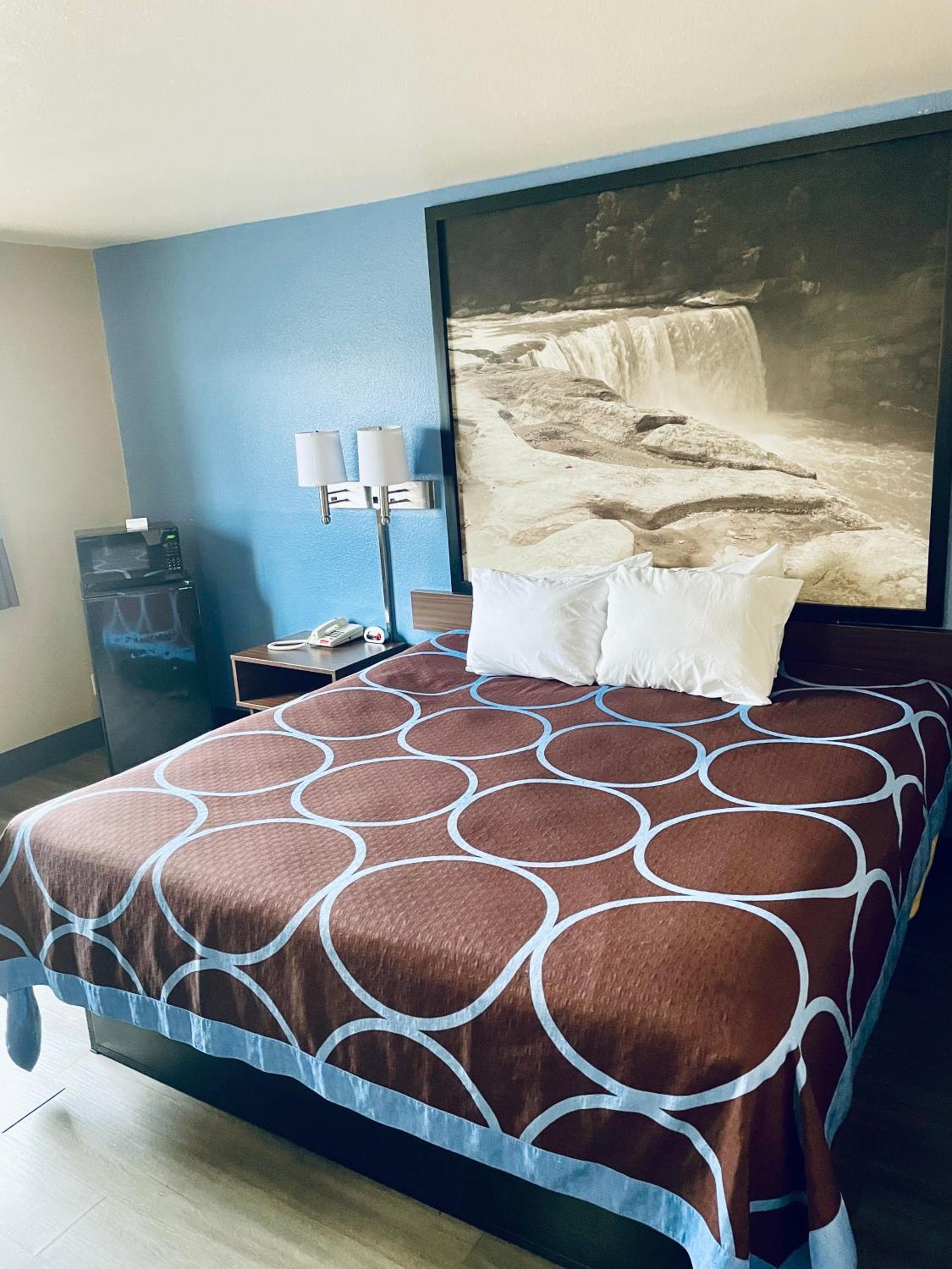 Super 8 by Wyndham Corbin KY