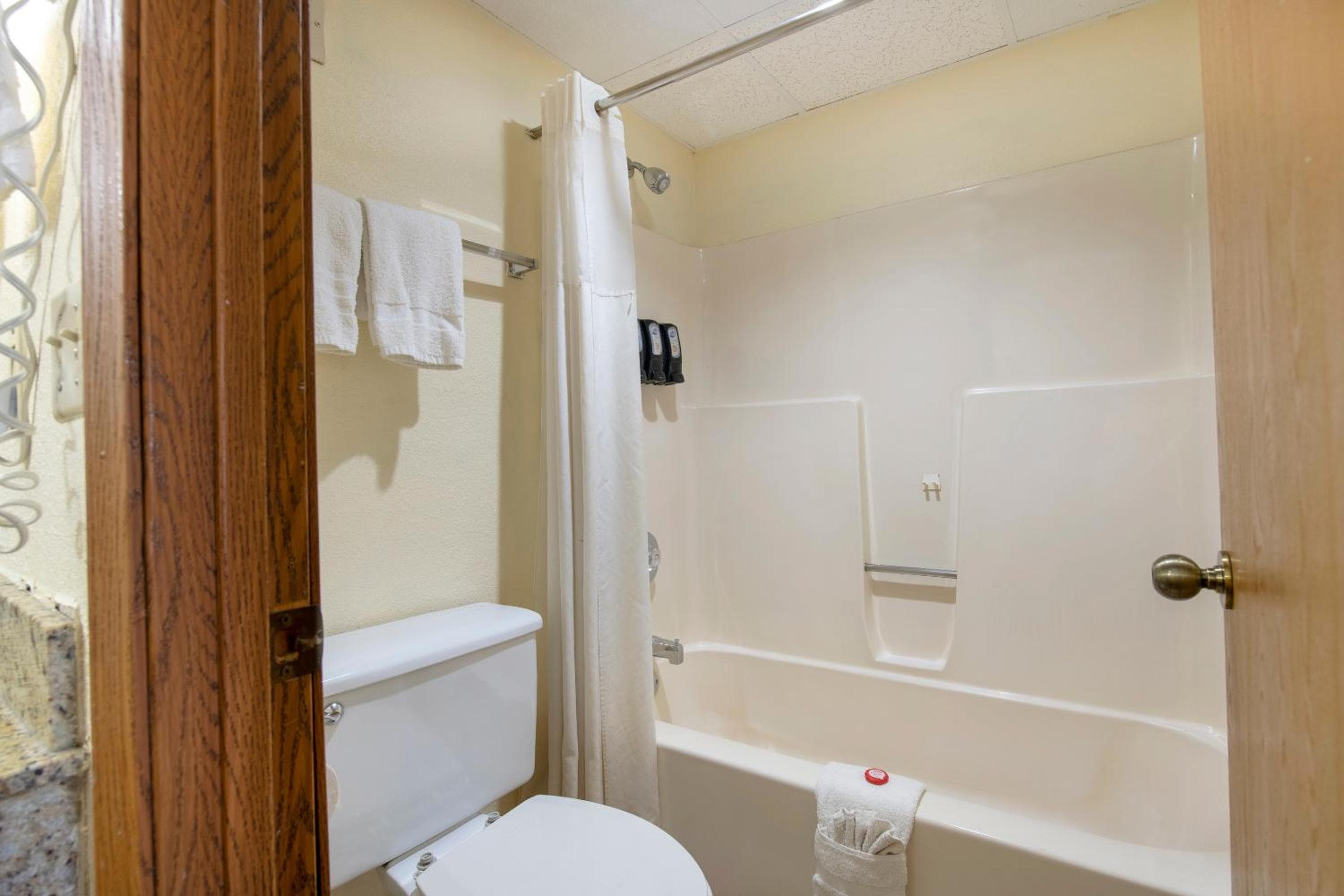 OYO Hotel Tulsa International Airport
