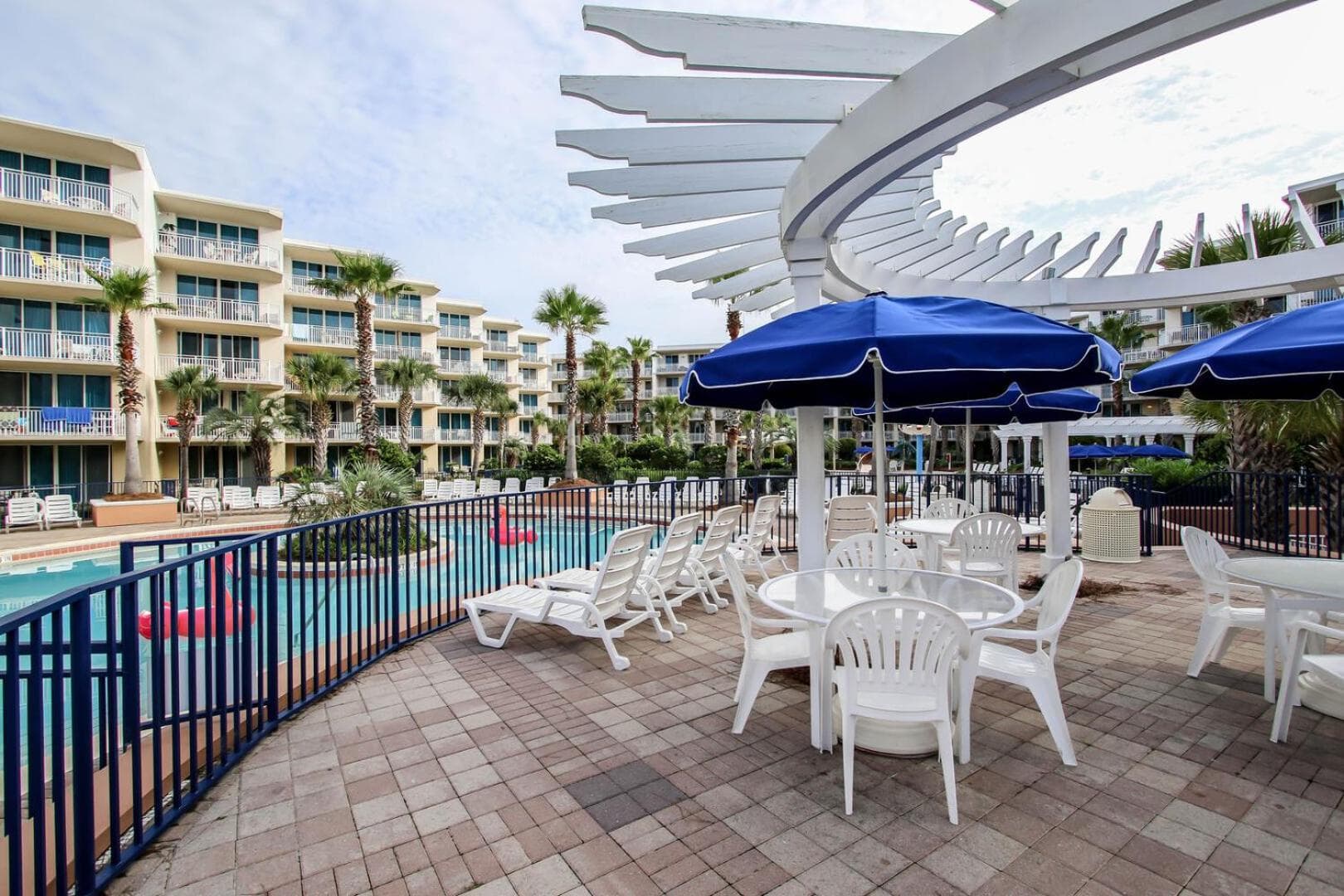 Incredible Courtyard Pools and Gulf Views Waterscape C506 Sleeps 10