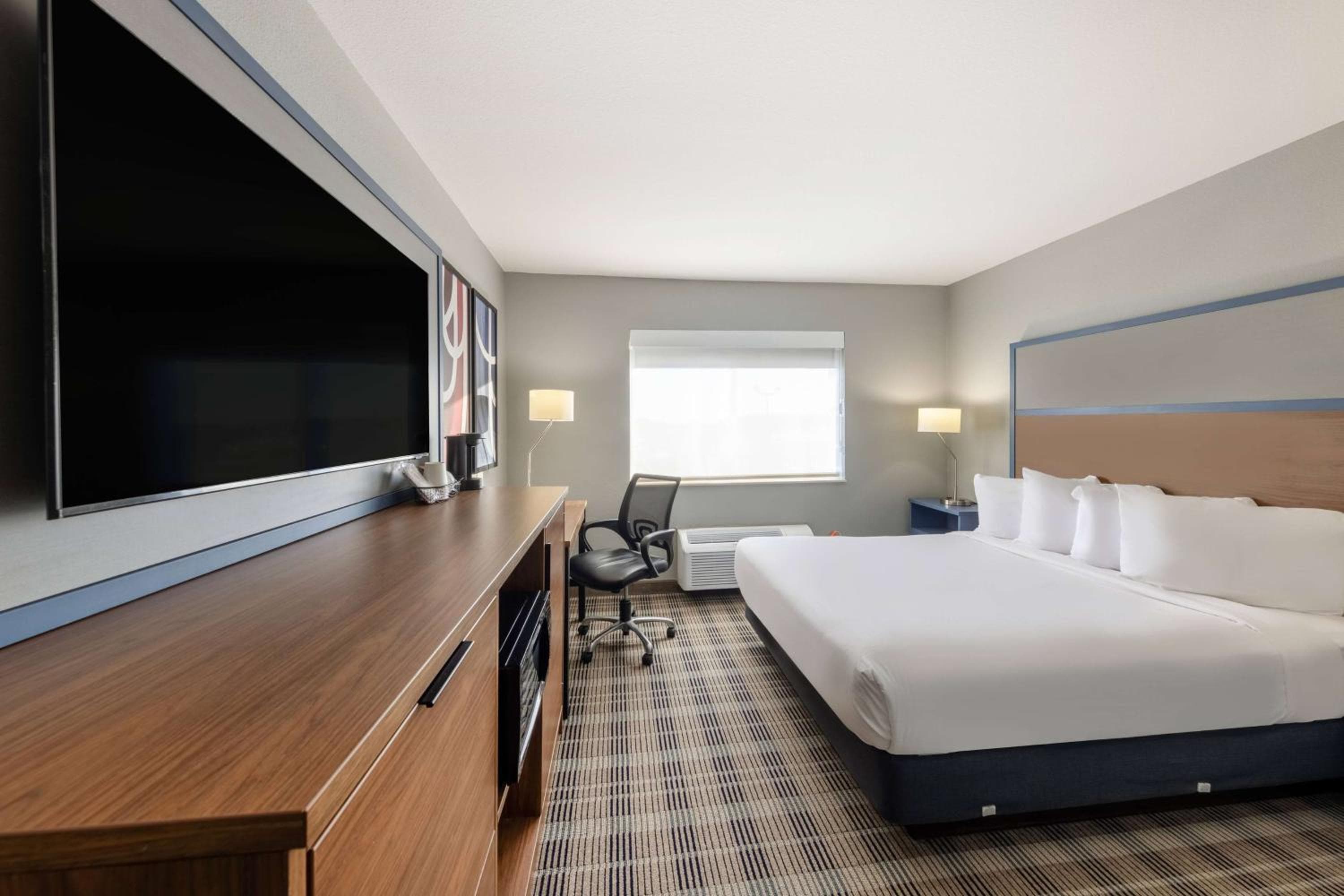 AmericInn by Wyndham Duluth