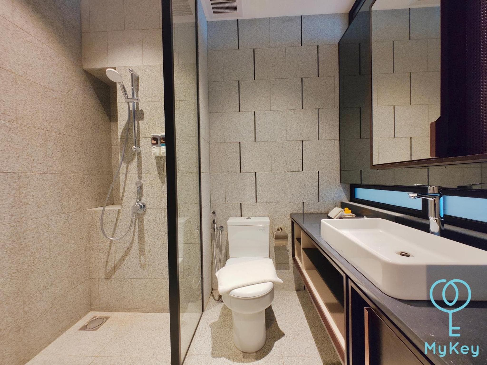 Scarletz Suites KLCC by MyKey