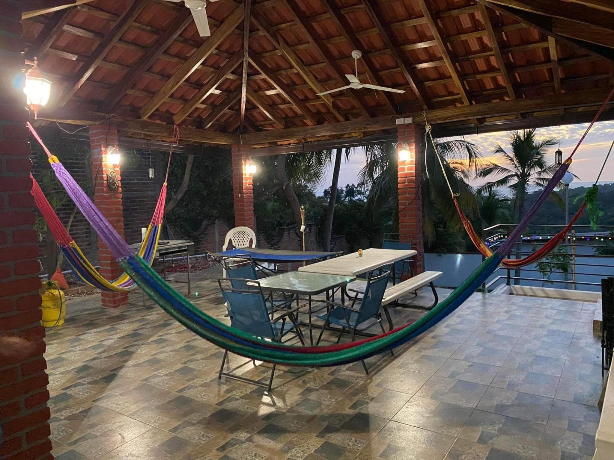 Habitaciones Casa Cuscatlan