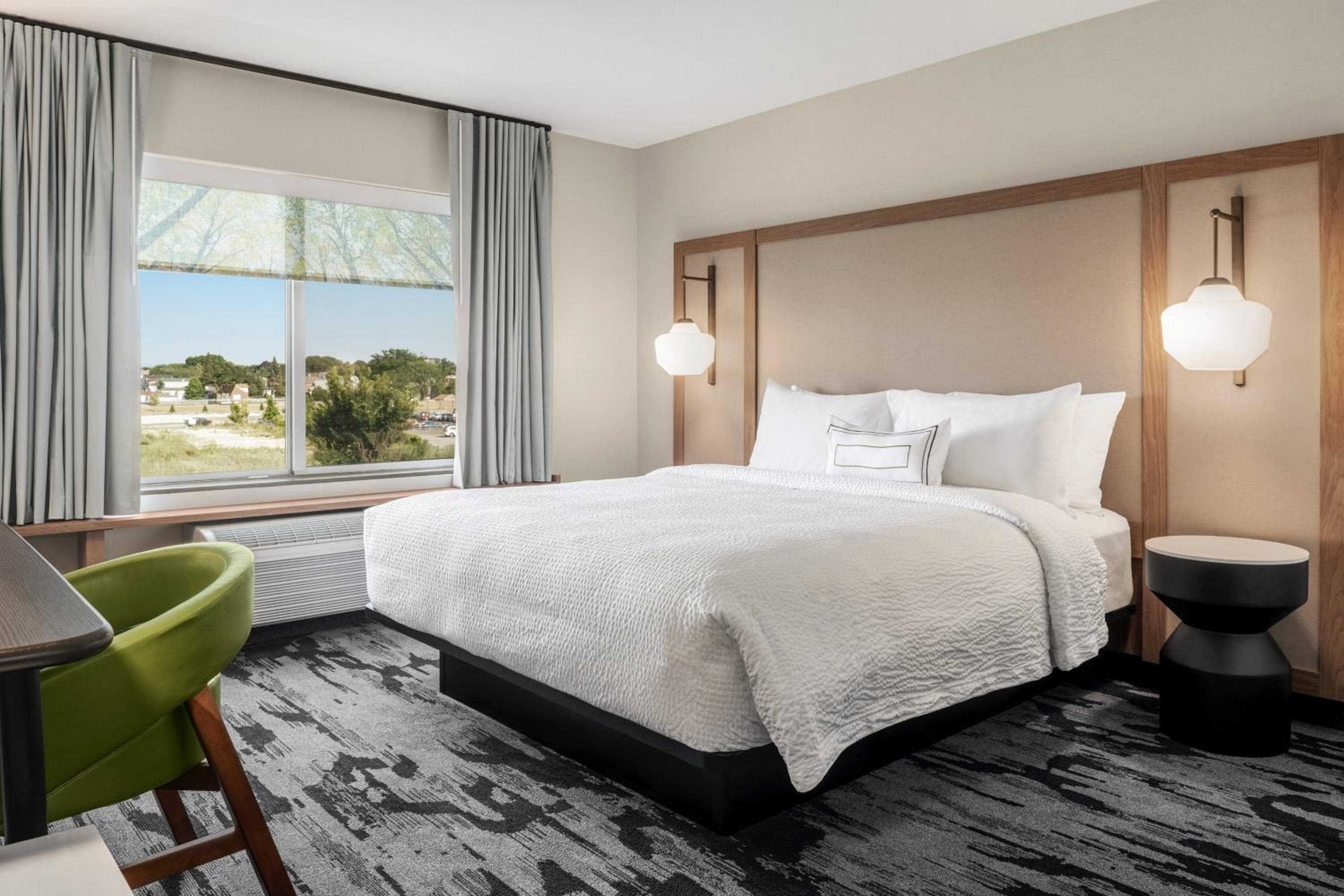 Fairfield Inn & Suites by Marriott Milwaukee West