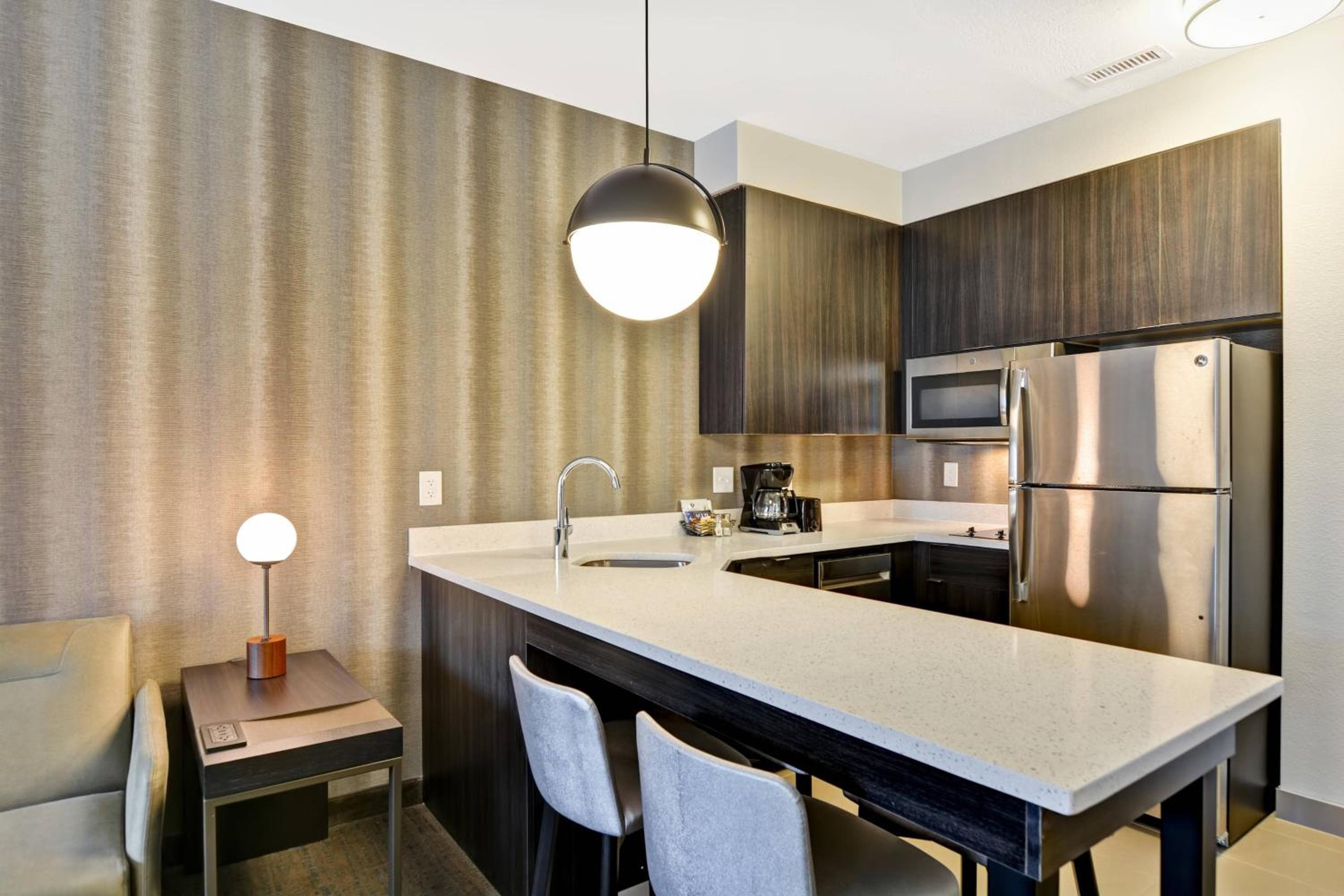 Residence Inn by Marriott Cleveland Airport/Middleburg Heights