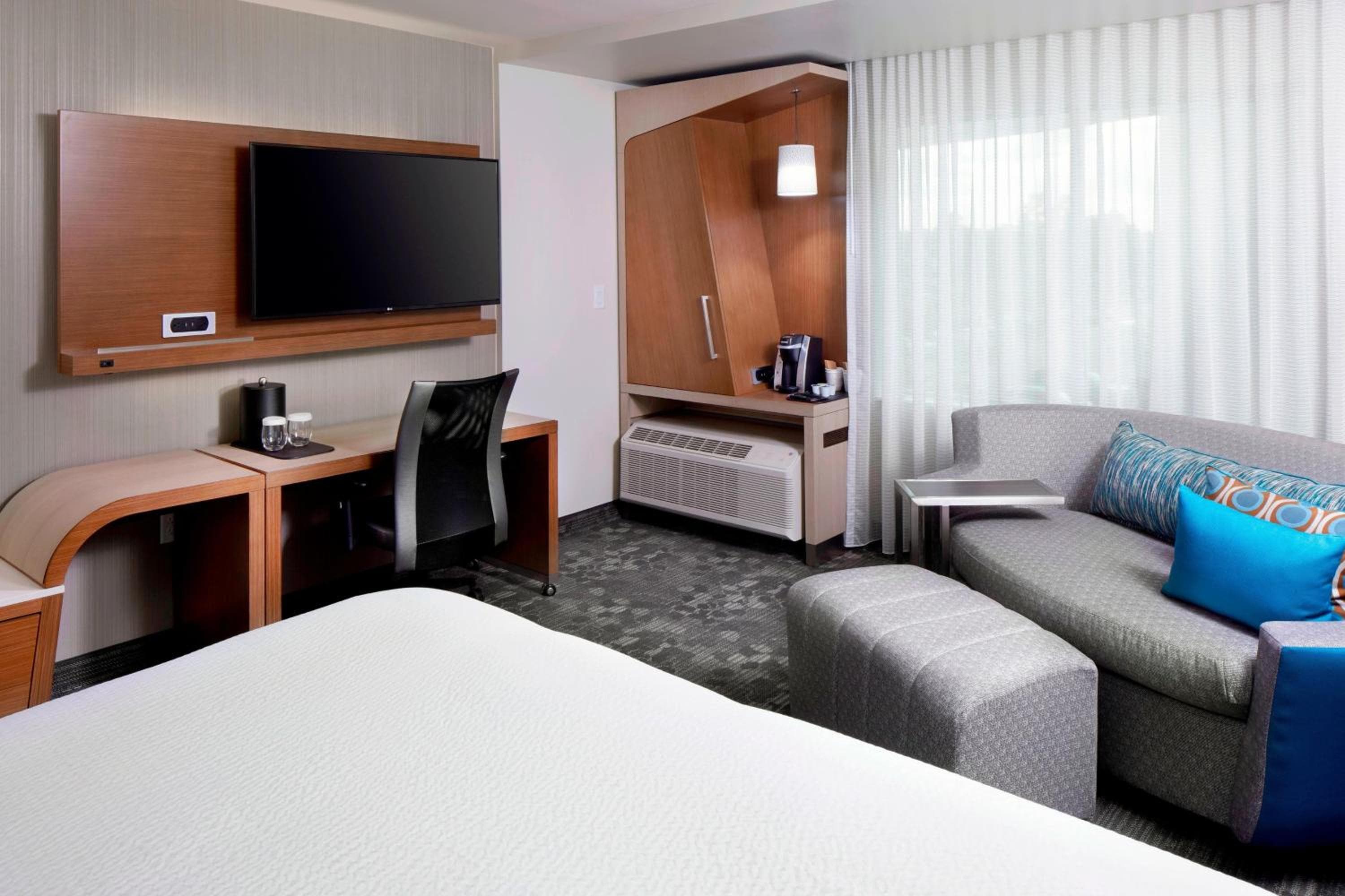 Courtyard by Marriott Houston Intercontinental Airport