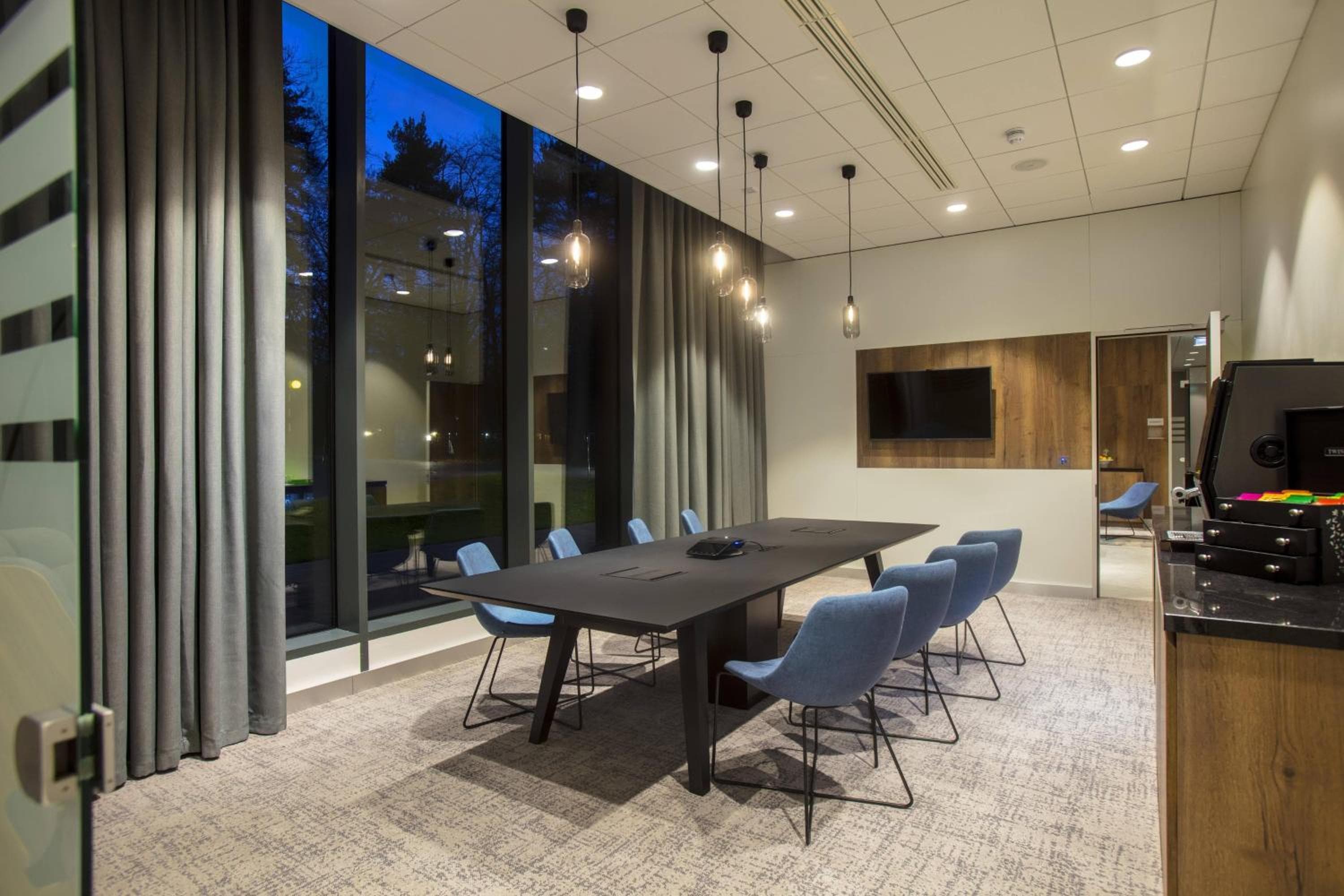 Courtyard by Marriott Edinburgh West