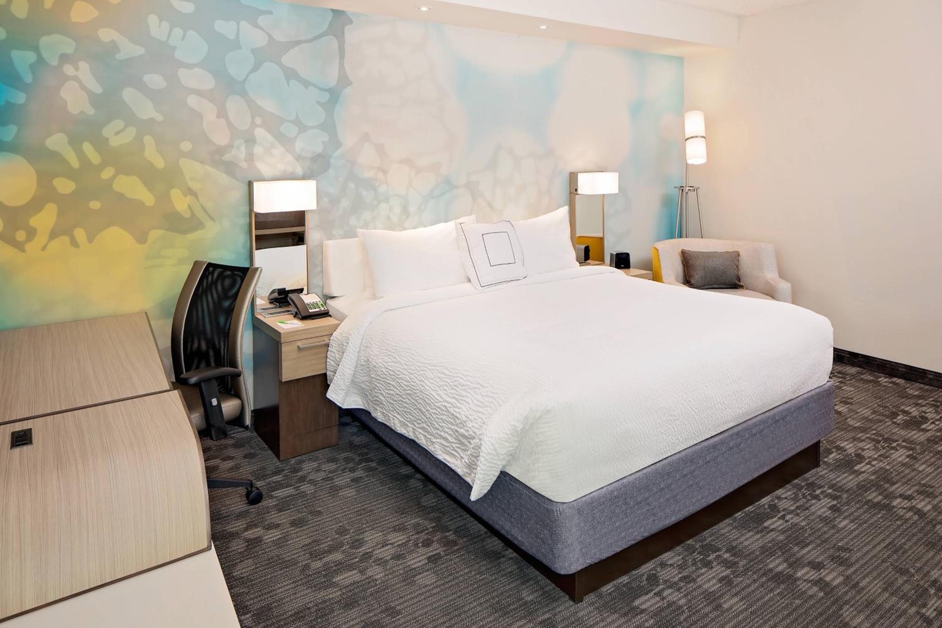 Courtyard by Marriott Dallas Downtown/Reunion District