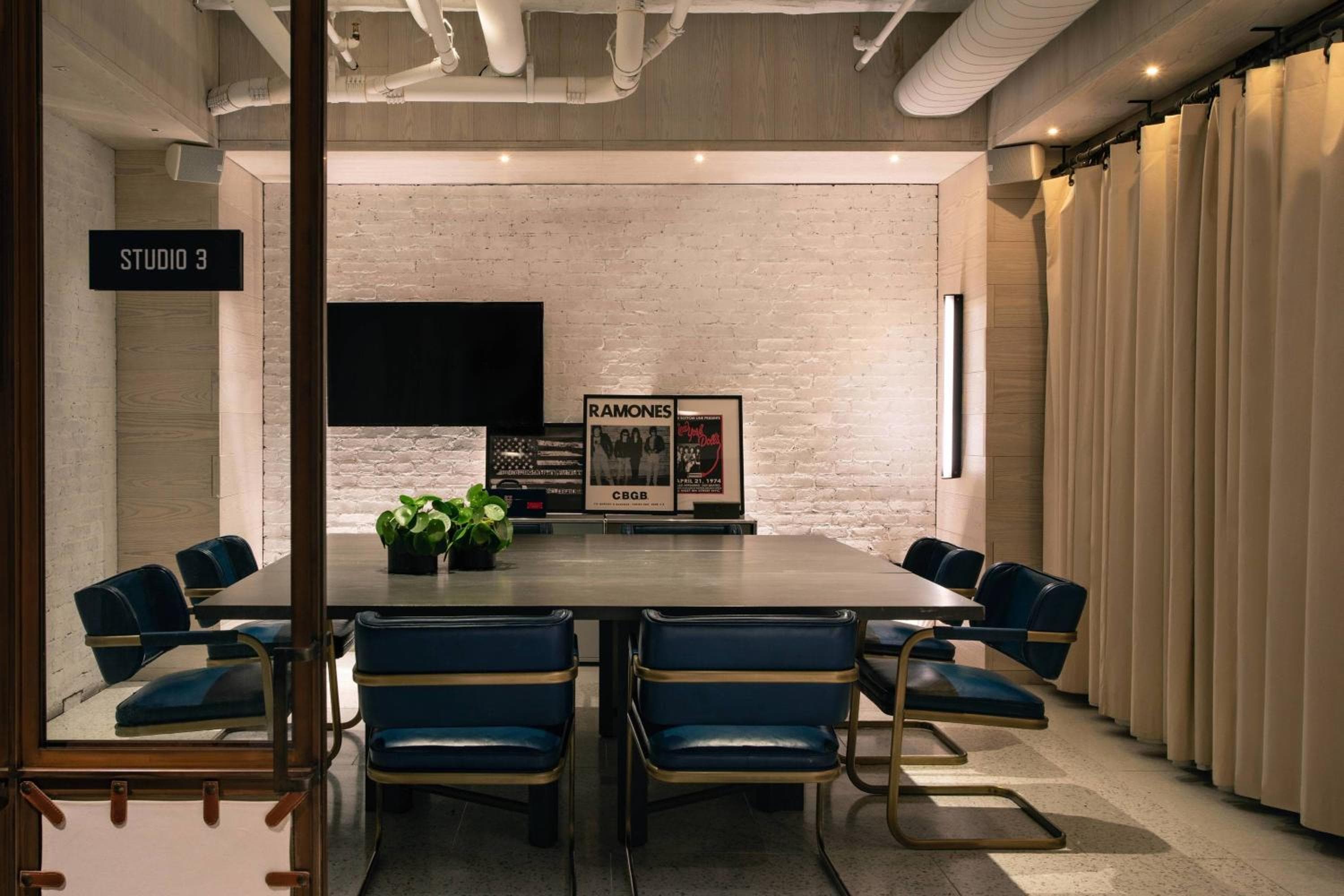 Moxy NYC Times Square