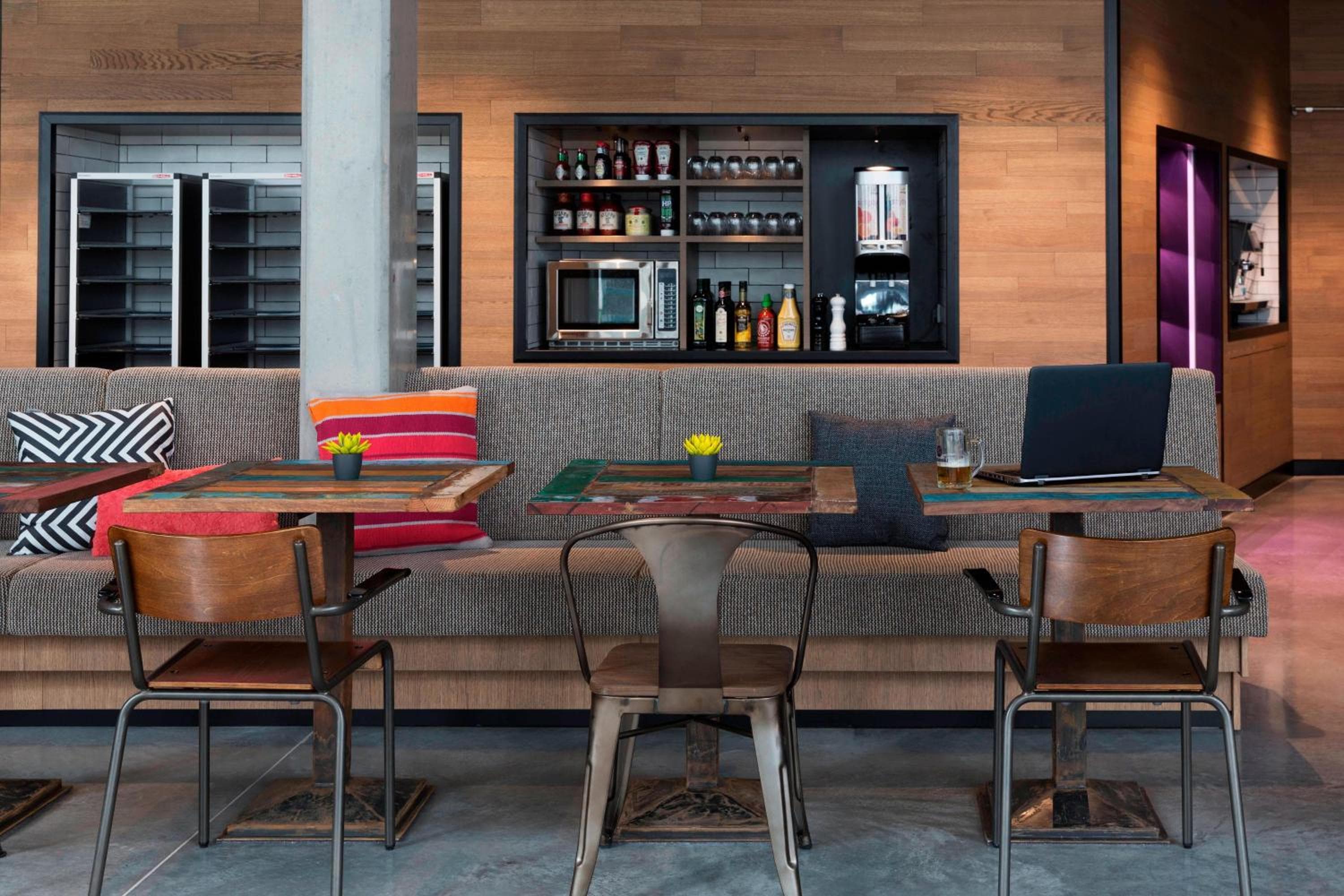 Moxy Stuttgart Airport/Messe