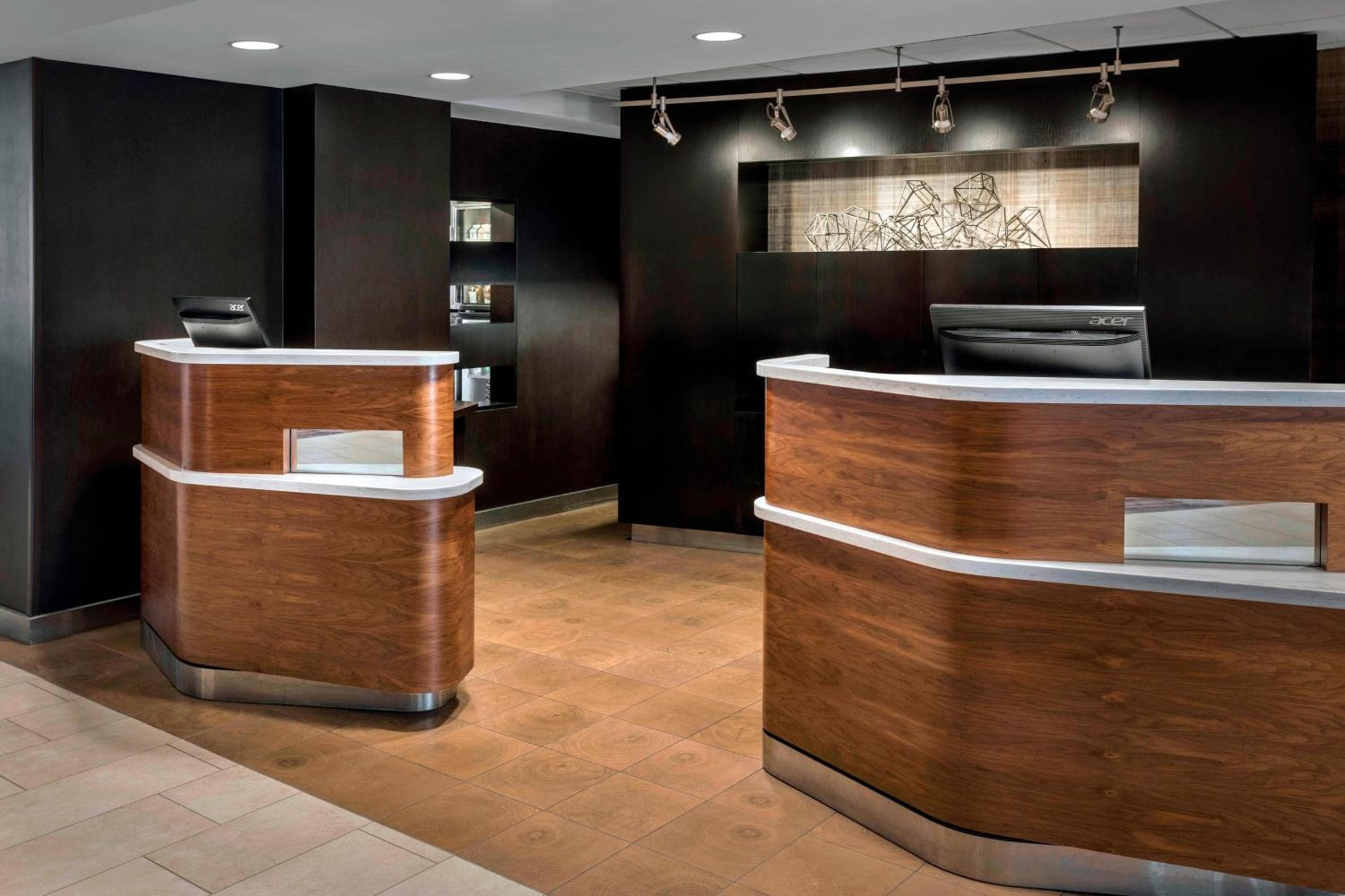Courtyard By Marriott Jersey City Newport