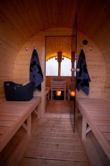Paradise near Reykjavik w. Sauna - Northern Lights