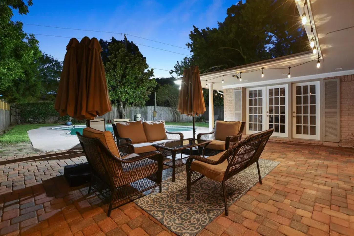 Texas City Palace with 6 Beds and Private Pool