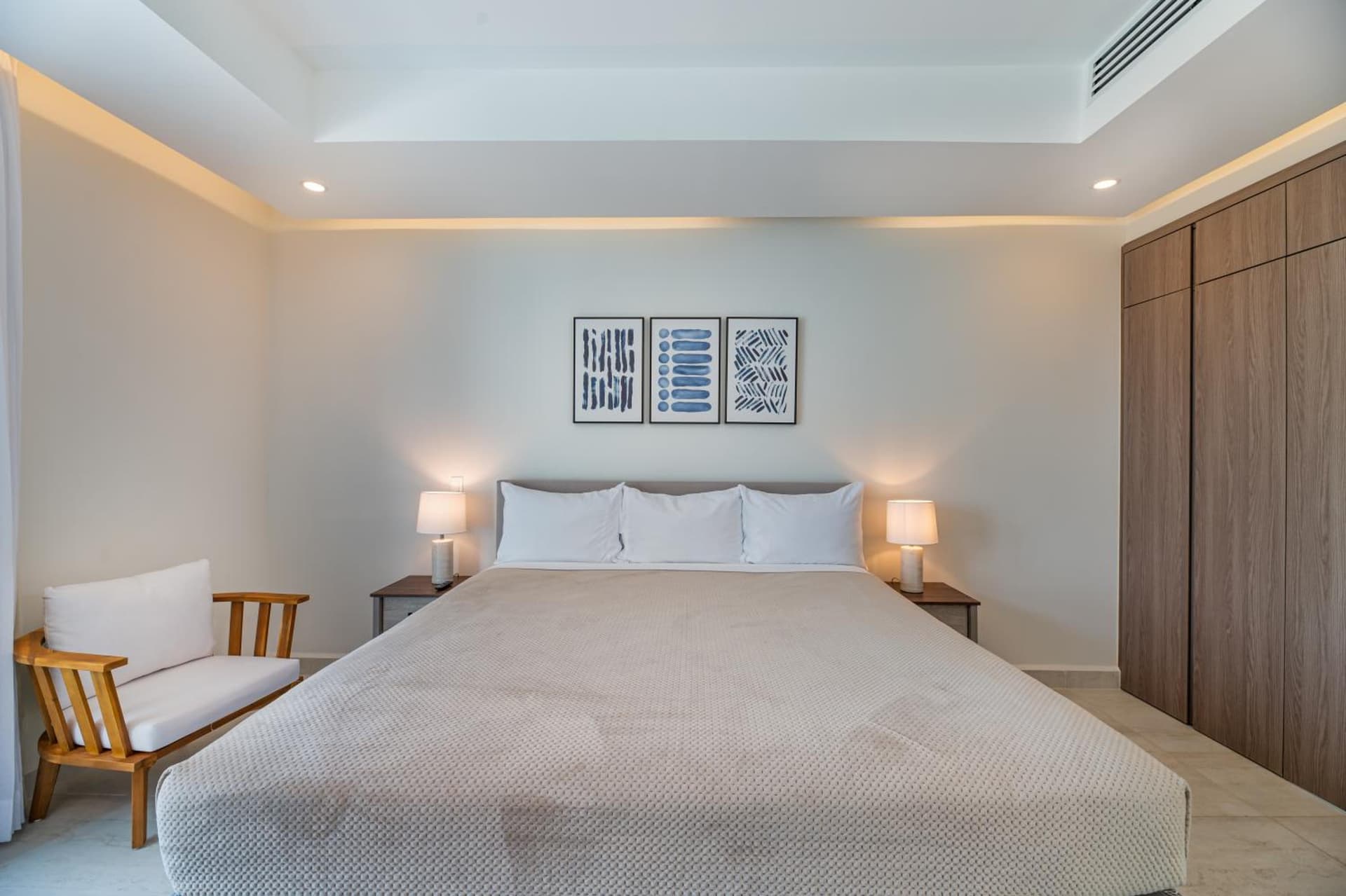 Ocean One Roatan