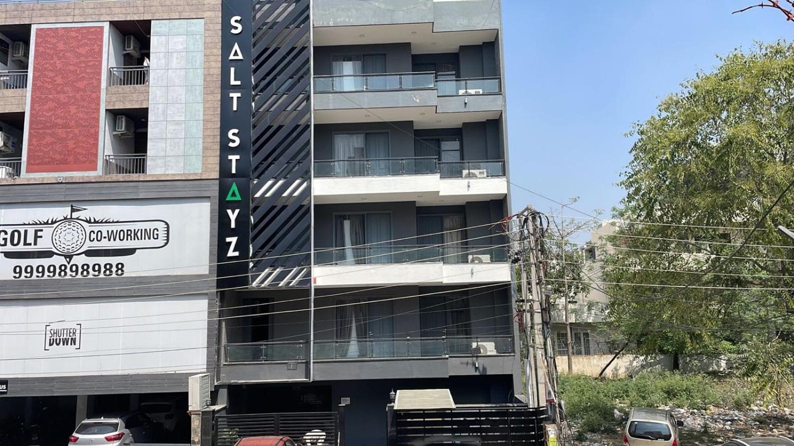 Saltstayz Express - Golf Course Road & DLF Phase-1