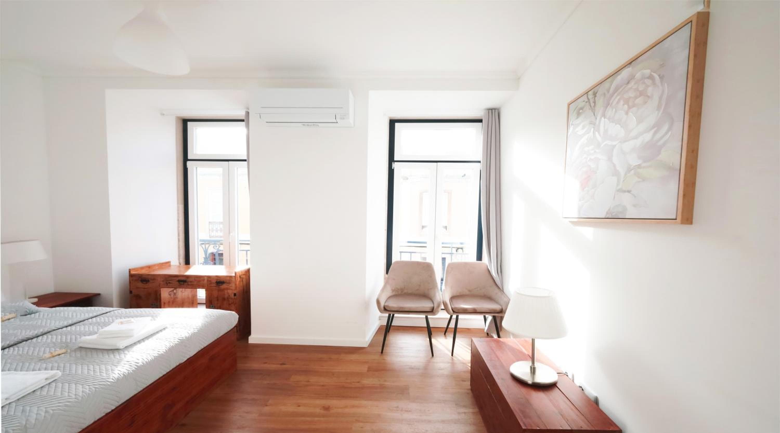 Lisboa Intendente 3Bedroom Apartment with Balcony