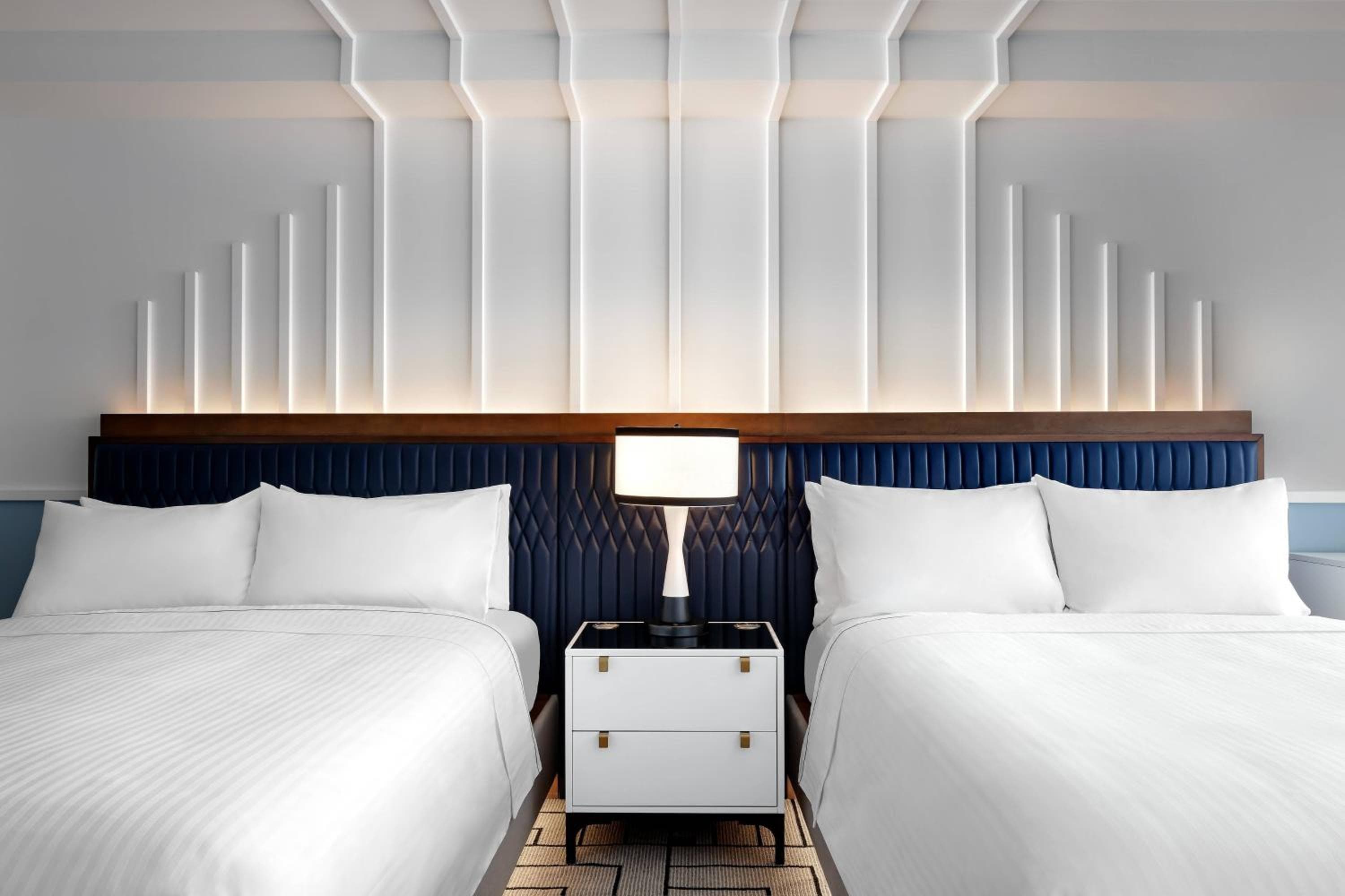 Cadillac Hotel & Beach Club, Autograph Collection
