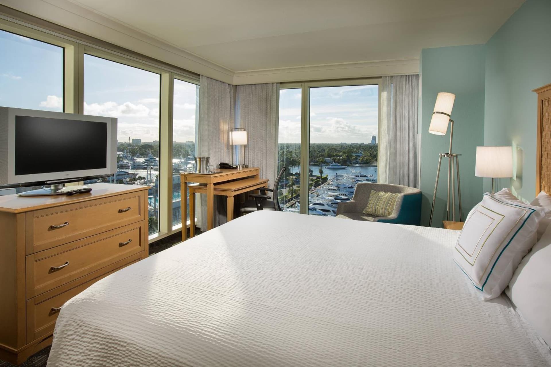 Courtyard by Marriott Oceanside Fort Lauderdale Beach