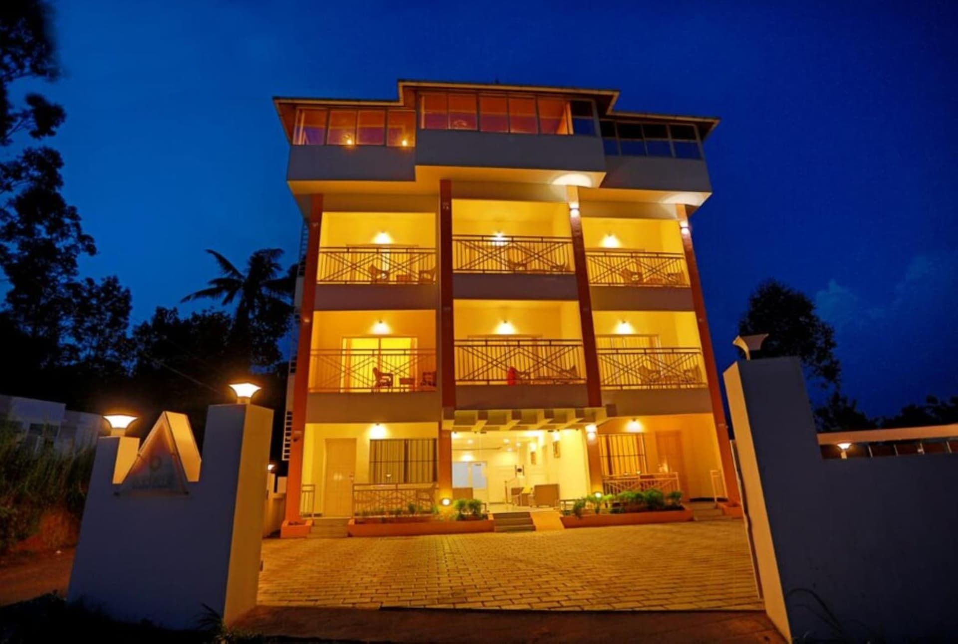 Chalona Pool Resort