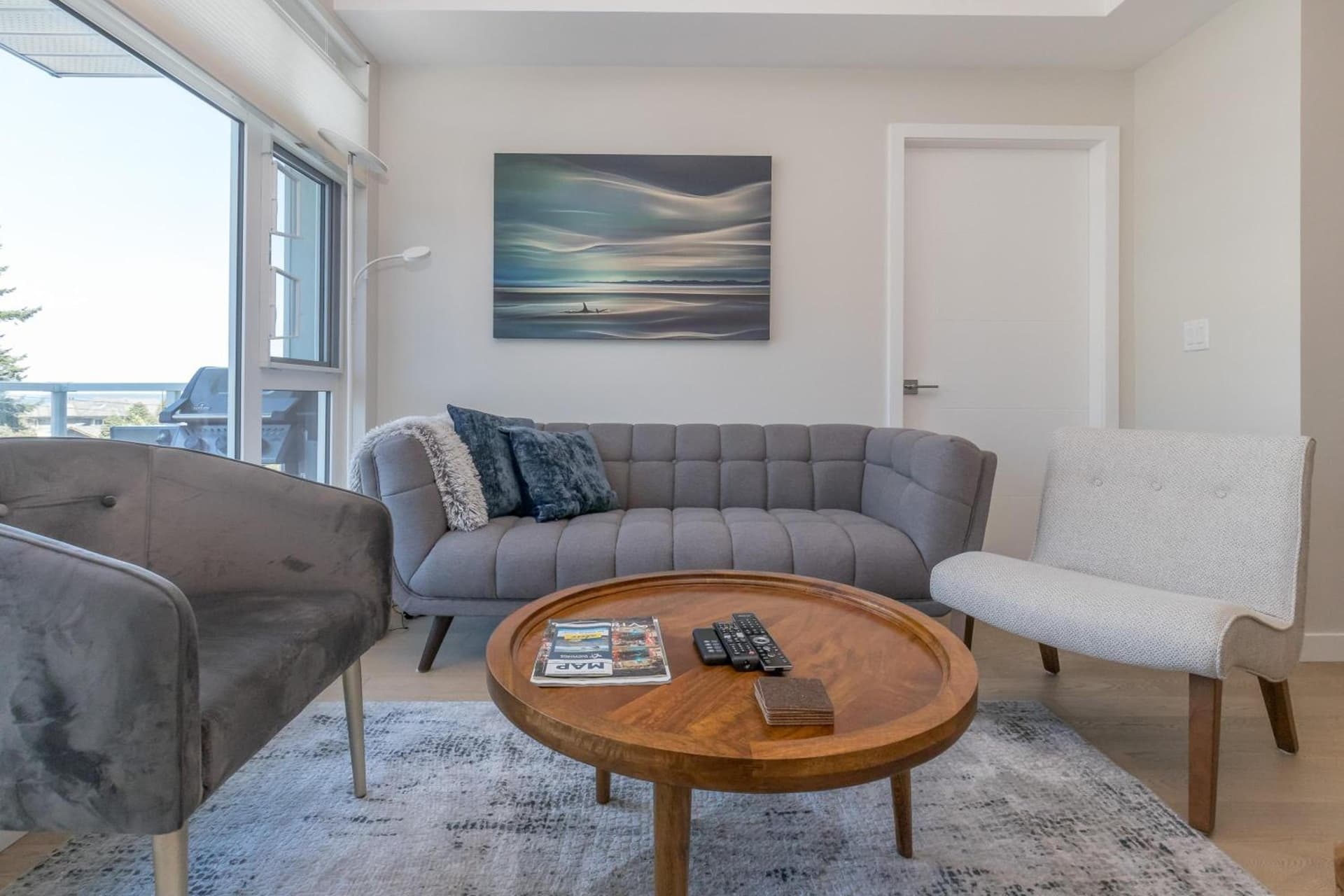Elegant Condo With Private Bbq & Ocean Views