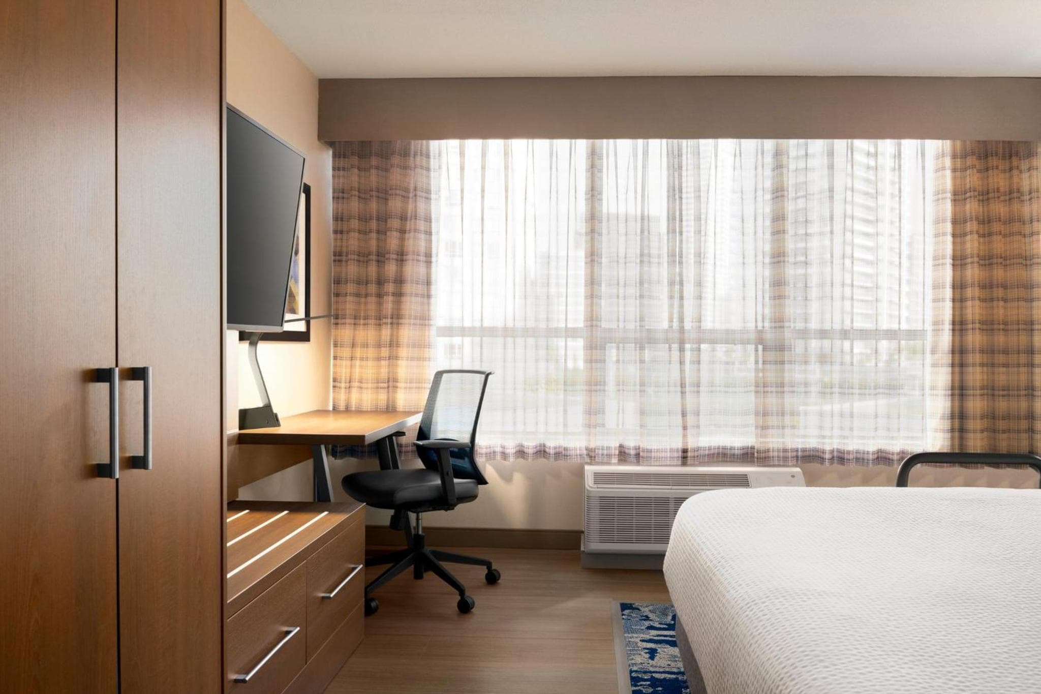 Holiday Inn Express Vancouver-Metrotown (Burnaby)
